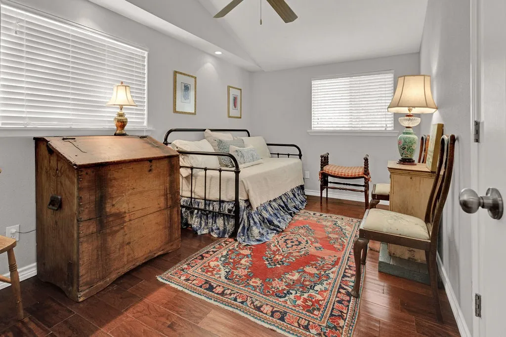 Single Family Residence For Sale in Smith County , 1332 Hideaway Lane West, Hideaway, Texas 75771, 2 Bedroom, 2 Bathroom, Garage spaces, 1,432 Sqft, built in 1976, mls#21366029, Real Estate Agent in Hideaway, Homes For Sale in Smith county, Homes For Sale in Hideaway, Realtor in Hideaway Texas, Real Estate Brokerage Independent Realty Texas, Luminita Cordes Realtor