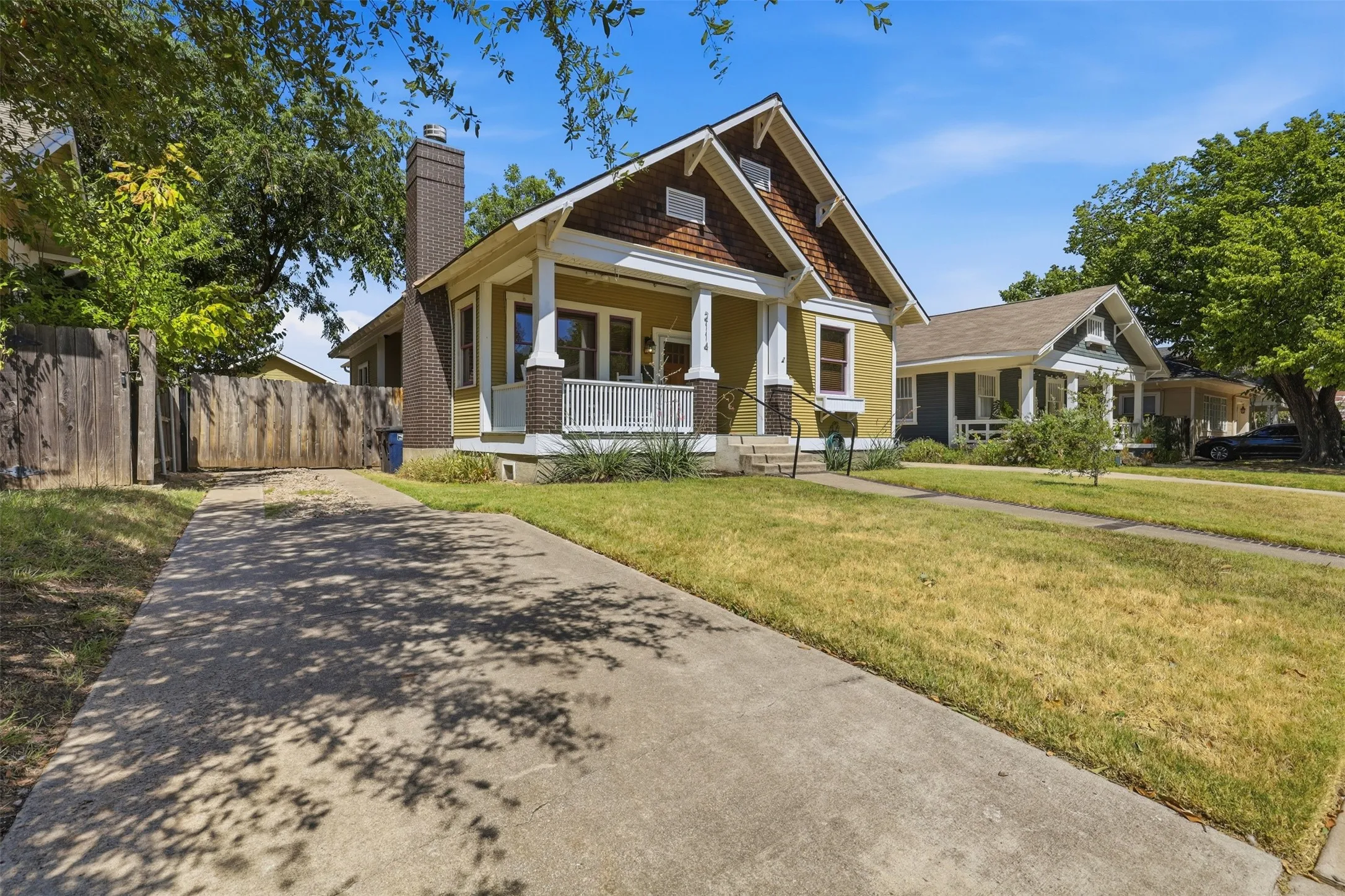 Single Family Residence For Sale in Tarrant County , 2114 Hurley Avenue, Fort Worth, Texas 76110, 3 Bedroom, 2 Bathroom, 1 Garage spaces, 1,776 Sqft, built in 2011, mls#21366033, Real Estate Agent in Fort Worth, Homes For Sale in Tarrant county, Homes For Sale in Fort Worth, Realtor in Fort Worth Texas, Real Estate Brokerage Independent Realty Texas, Luminita Cordes Realtor