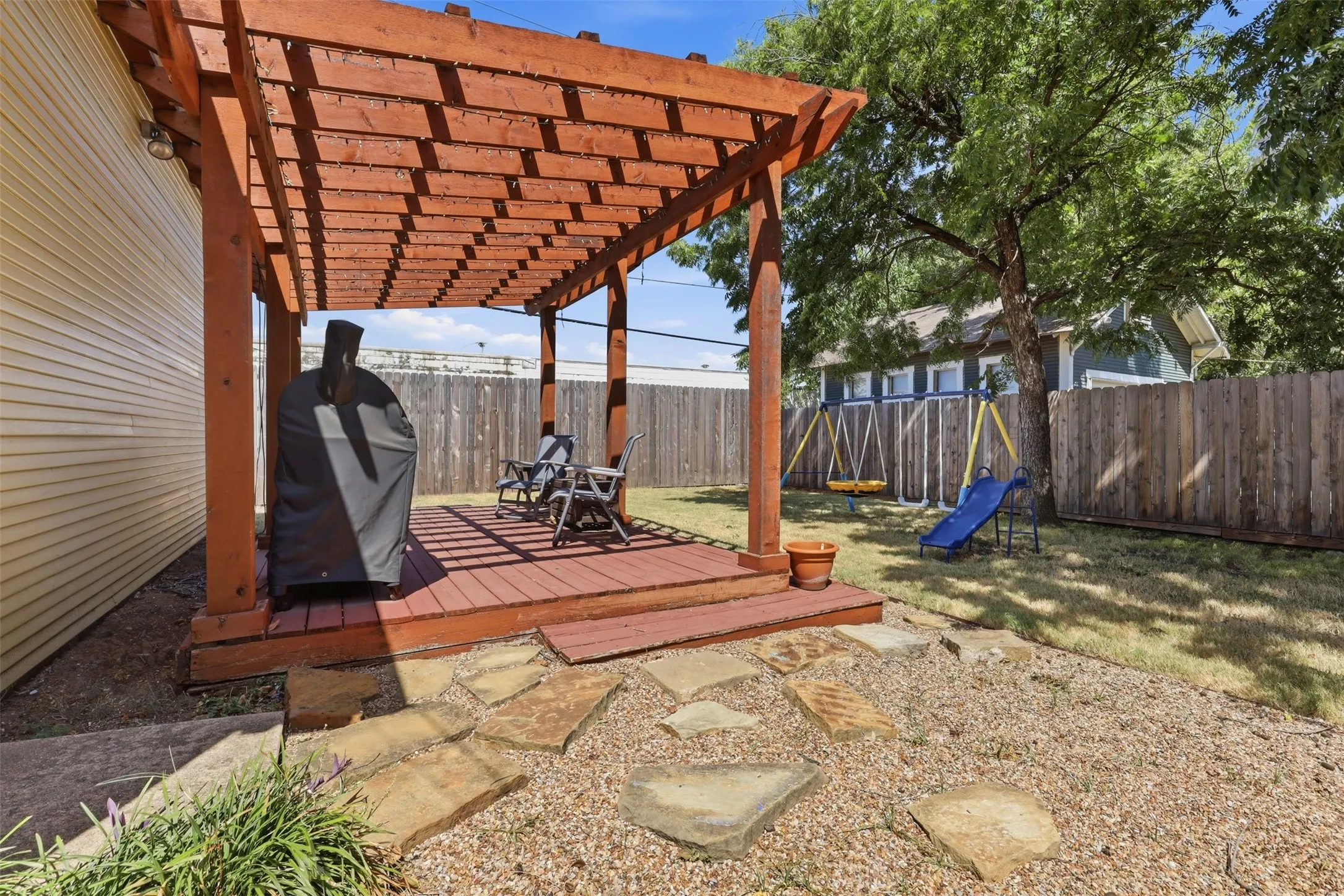 Single Family Residence For Sale in Tarrant County , 2114 Hurley Avenue, Fort Worth, Texas 76110, 3 Bedroom, 2 Bathroom, 1 Garage spaces, 1,776 Sqft, built in 2011, mls#21366033, Real Estate Agent in Fort Worth, Homes For Sale in Tarrant county, Homes For Sale in Fort Worth, Realtor in Fort Worth Texas, Real Estate Brokerage Independent Realty Texas, Luminita Cordes Realtor