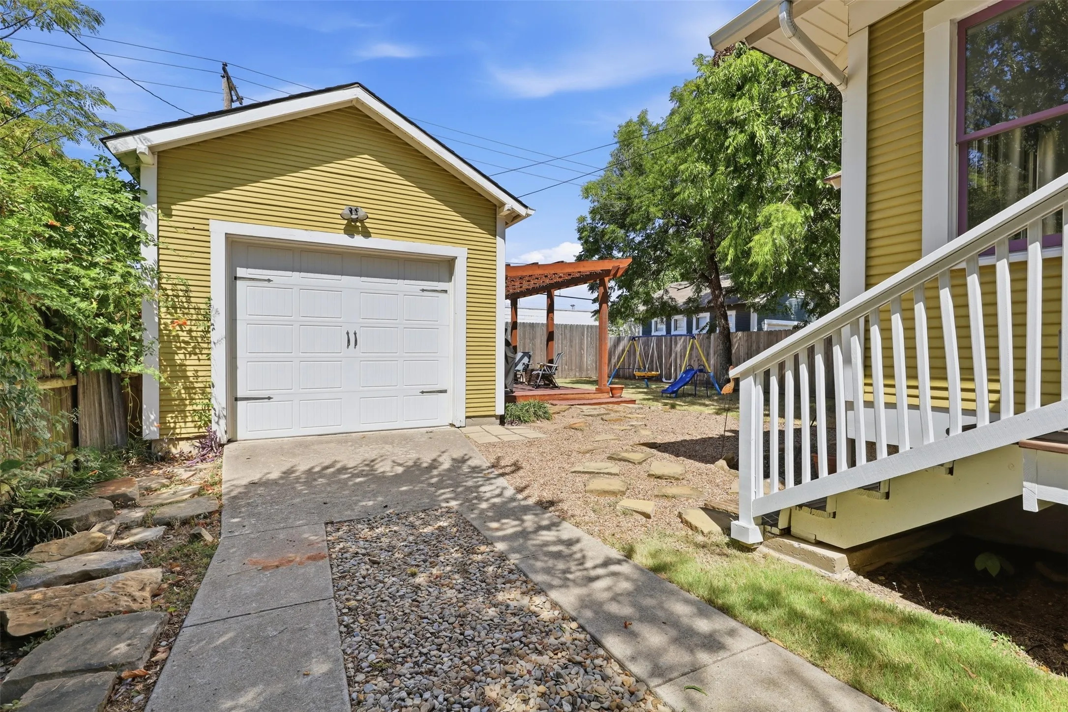 Single Family Residence For Sale in Tarrant County , 2114 Hurley Avenue, Fort Worth, Texas 76110, 3 Bedroom, 2 Bathroom, 1 Garage spaces, 1,776 Sqft, built in 2011, mls#21366033, Real Estate Agent in Fort Worth, Homes For Sale in Tarrant county, Homes For Sale in Fort Worth, Realtor in Fort Worth Texas, Real Estate Brokerage Independent Realty Texas, Luminita Cordes Realtor
