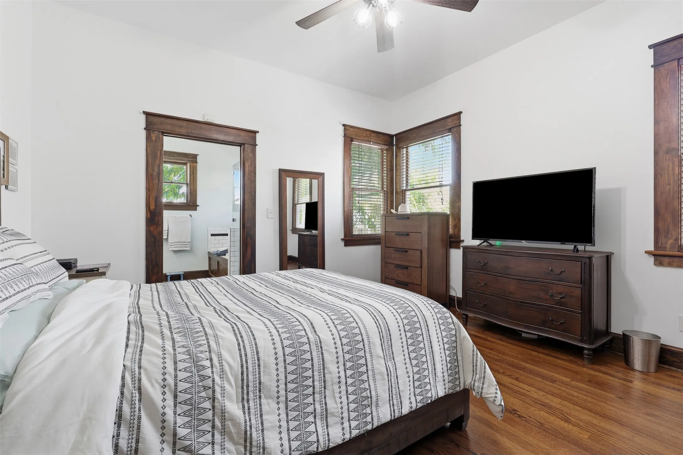 Single Family Residence For Sale in Tarrant County , 2114 Hurley Avenue, Fort Worth, Texas 76110, 3 Bedroom, 2 Bathroom, 1 Garage spaces, 1,776 Sqft, built in 2011, mls#21366033, Real Estate Agent in Fort Worth, Homes For Sale in Tarrant county, Homes For Sale in Fort Worth, Realtor in Fort Worth Texas, Real Estate Brokerage Independent Realty Texas, Luminita Cordes Realtor