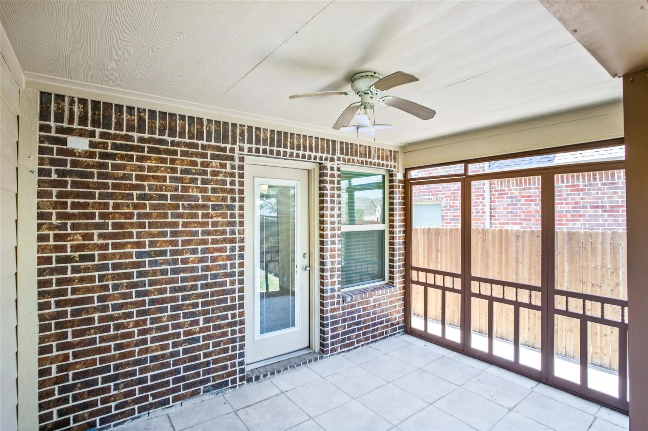 Single Family Residence For Rent in Collin County , 10120 Houston Way, Mc Kinney, Texas 75071, 3 Bedroom, 2 Bathroom, 2 Garage spaces, 1,418 Sqft, built in 2018, mls#21366018, Real Estate Agent in Mc Kinney, Homes For Rent in Collin county, Homes For Rent in Mc Kinney, Realtor in Mc Kinney Texas, Real Estate Brokerage Independent Realty Texas, Luminita Cordes Realtor
