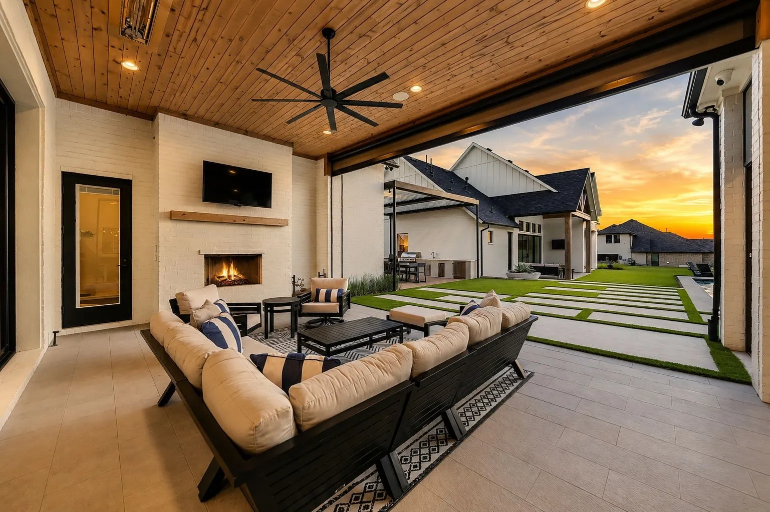 Single Family Residence For Sale in Collin County , 1604 Balboa Place, Celina, Texas 75009, 6 Bedroom, 9 Bathroom, 7 Garage spaces, 7,983 Sqft, built in 2022, mls#21359861, Real Estate Agent in Celina, Homes For Sale in Collin county, Homes For Sale in Celina, Realtor in Celina Texas, Real Estate Brokerage Independent Realty Texas, Luminita Cordes Realtor