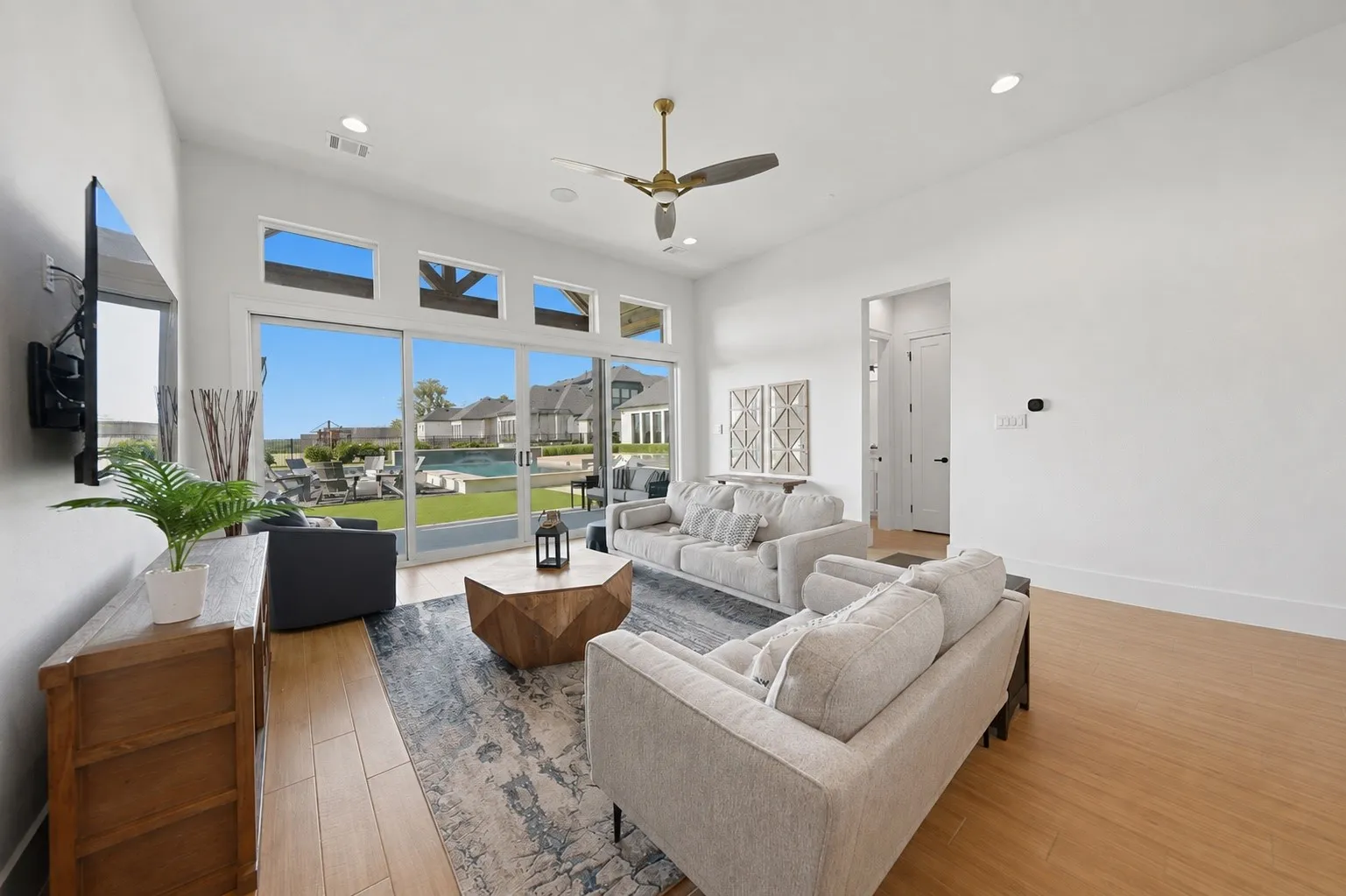 Casita - Living Room
