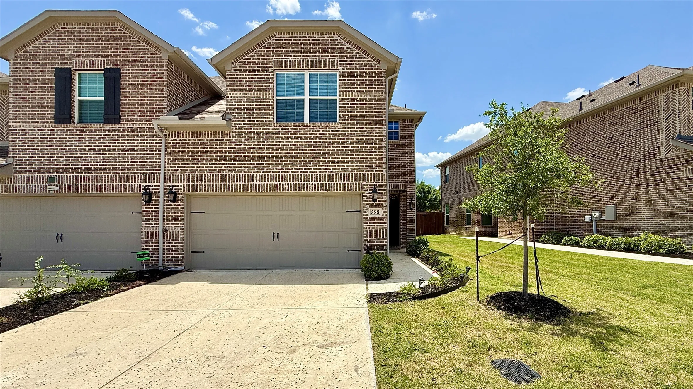 Townhouse For Rent in Denton County , 588 Hutchinson Lane, Lewisville, Texas 75077, 4 Bedroom, 4 Bathroom, 2 Garage spaces, 2,012 Sqft, built in 2022, mls#21366037, Real Estate Agent in Lewisville, Homes For Rent in Denton county, Homes For Rent in Lewisville, Realtor in Lewisville Texas, Real Estate Brokerage Independent Realty Texas, Luminita Cordes Realtor