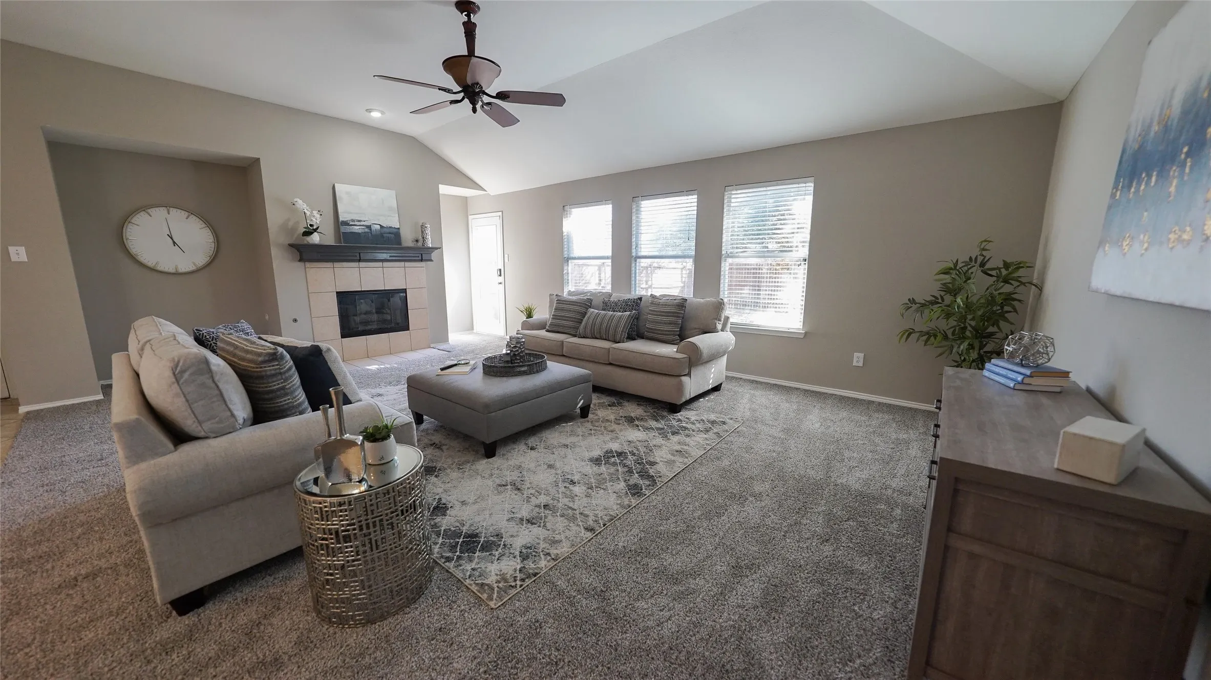 Single Family Residence For Rent in Ellis County , 620 Azalea, Glenn Heights, Texas 75154, 4 Bedroom, 2 Bathroom, 2 Garage spaces, 2,668 Sqft, built in 2005, mls#21366034, Real Estate Agent in Glenn Heights, Homes For Rent in Ellis county, Homes For Rent in Glenn Heights, Realtor in Glenn Heights Texas, Real Estate Brokerage Independent Realty Texas, Luminita Cordes Realtor