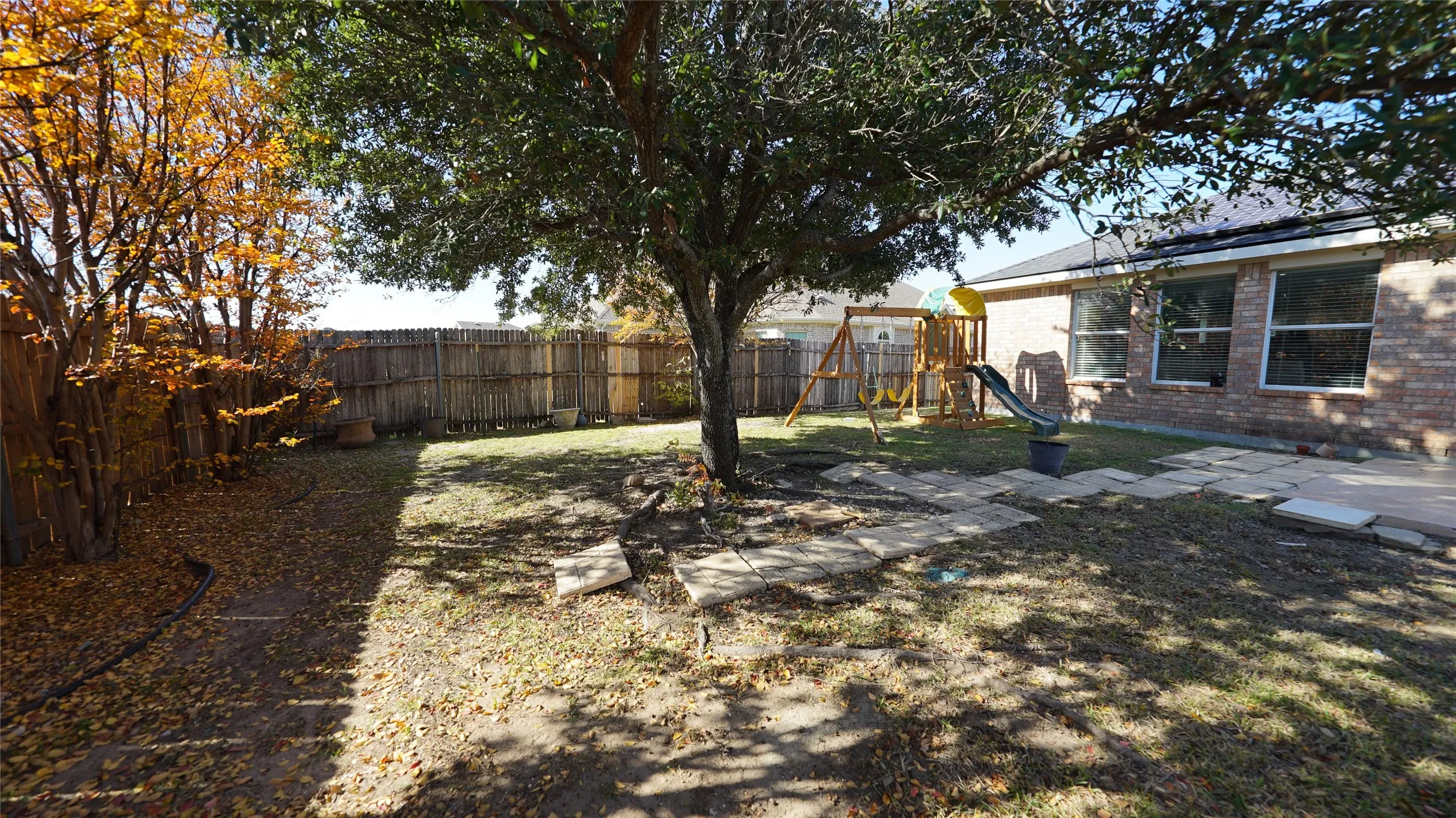 Single Family Residence For Rent in Ellis County , 620 Azalea, Glenn Heights, Texas 75154, 4 Bedroom, 2 Bathroom, 2 Garage spaces, 2,668 Sqft, built in 2005, mls#21366034, Real Estate Agent in Glenn Heights, Homes For Rent in Ellis county, Homes For Rent in Glenn Heights, Realtor in Glenn Heights Texas, Real Estate Brokerage Independent Realty Texas, Luminita Cordes Realtor