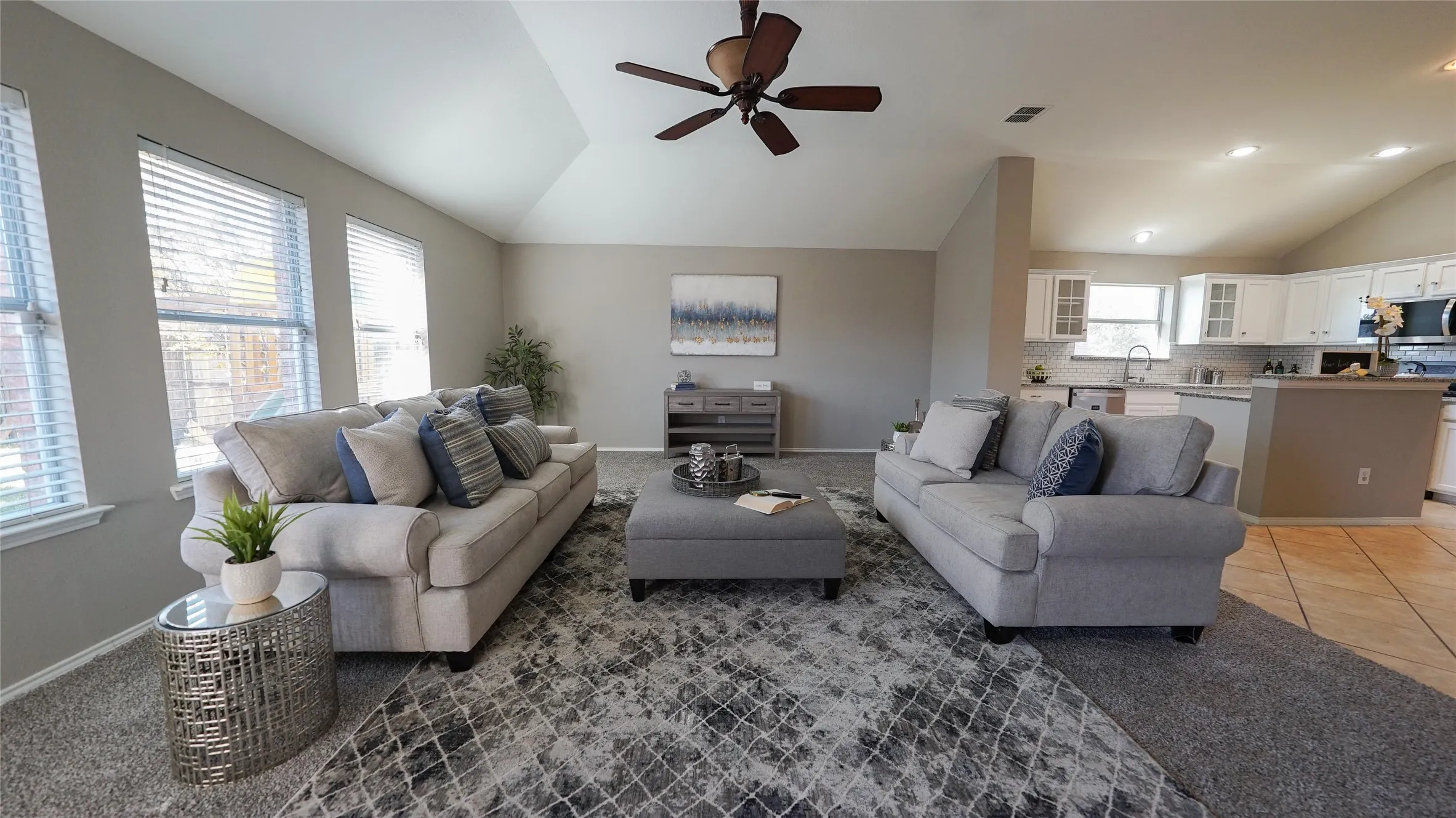 Single Family Residence For Rent in Ellis County , 620 Azalea, Glenn Heights, Texas 75154, 4 Bedroom, 2 Bathroom, 2 Garage spaces, 2,668 Sqft, built in 2005, mls#21366034, Real Estate Agent in Glenn Heights, Homes For Rent in Ellis county, Homes For Rent in Glenn Heights, Realtor in Glenn Heights Texas, Real Estate Brokerage Independent Realty Texas, Luminita Cordes Realtor