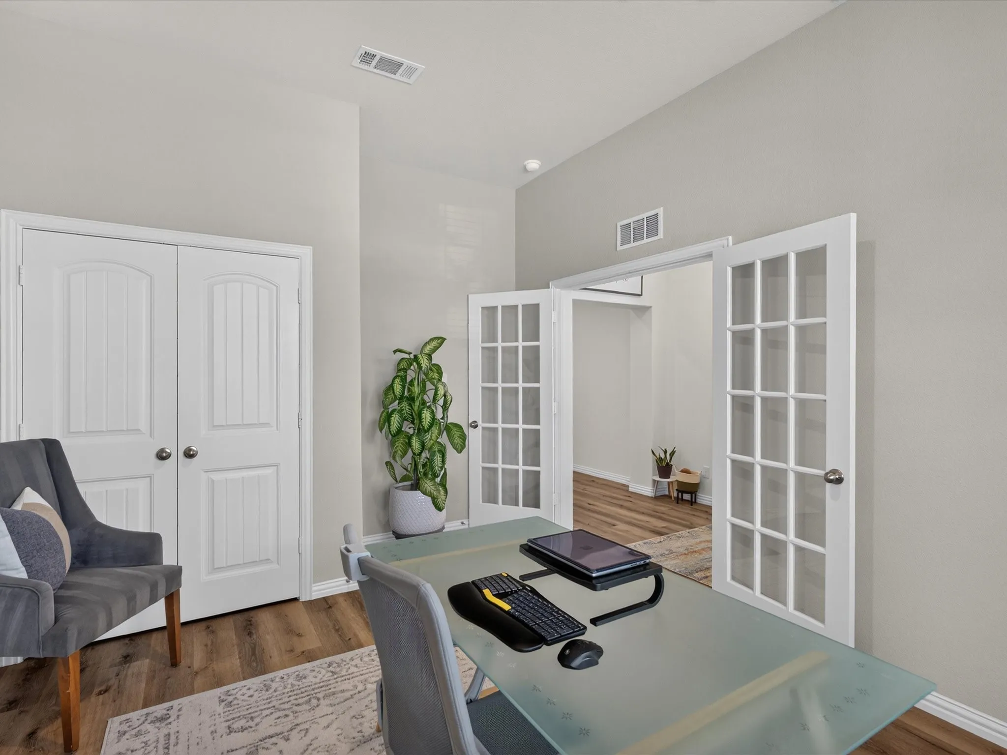 Single Family Residence For Sale in Collin County , 3121 Greymoore Drive, Anna, Texas 75409, 3 Bedroom, 2 Bathroom, 3 Garage spaces, 2,288 Sqft, built in 2022, mls#21358421, Real Estate Agent in Anna, Homes For Sale in Collin county, Homes For Sale in Anna, Realtor in Anna Texas, Real Estate Brokerage Independent Realty Texas, Luminita Cordes Realtor