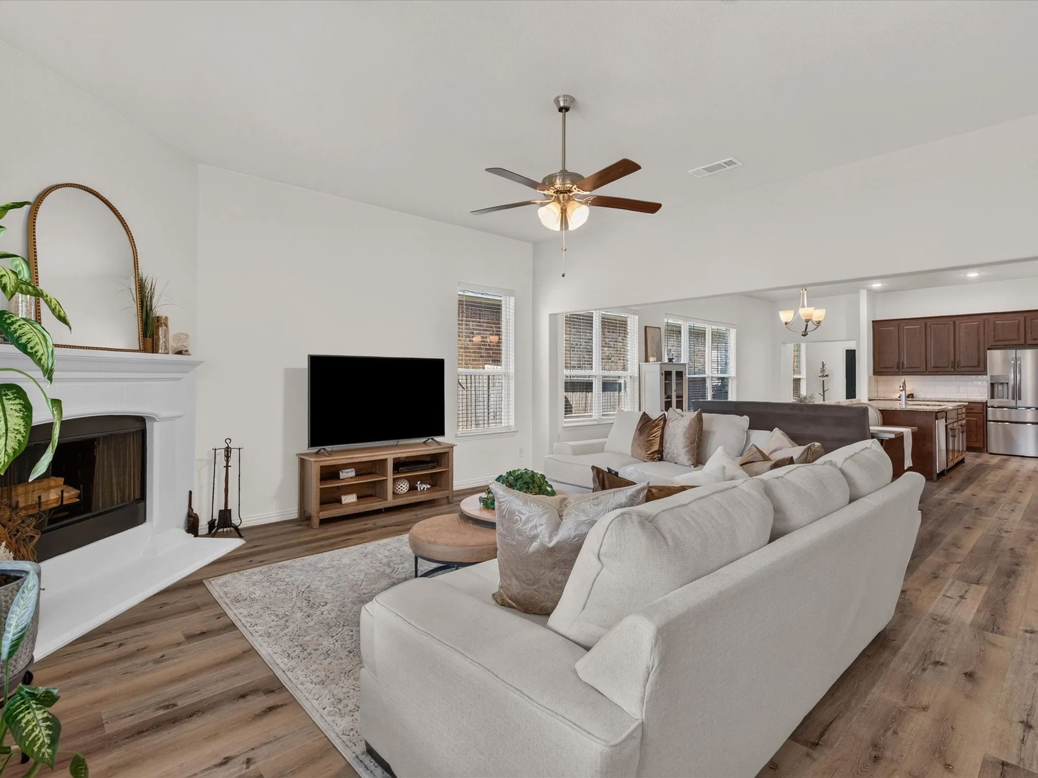 Single Family Residence For Sale in Collin County , 3121 Greymoore Drive, Anna, Texas 75409, 3 Bedroom, 2 Bathroom, 3 Garage spaces, 2,288 Sqft, built in 2022, mls#21358421, Real Estate Agent in Anna, Homes For Sale in Collin county, Homes For Sale in Anna, Realtor in Anna Texas, Real Estate Brokerage Independent Realty Texas, Luminita Cordes Realtor
