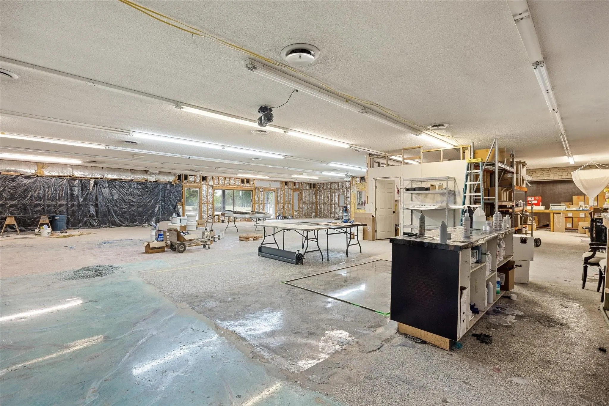Business For Sale in Somervell County , 1409 Barnard Street, Glen Rose, Texas 76043, 0, 0, Garage spaces, 0 Sqft, built in 2000, Price $690,000, mls#21365001, Real Estate Agent in Glen Rose, Homes For Sale in Somervell county, Homes For Sale in Glen Rose, Realtor in Glen Rose Texas, Real Estate Brokerage Independent Realty Texas, Luminita Cordes Realtor