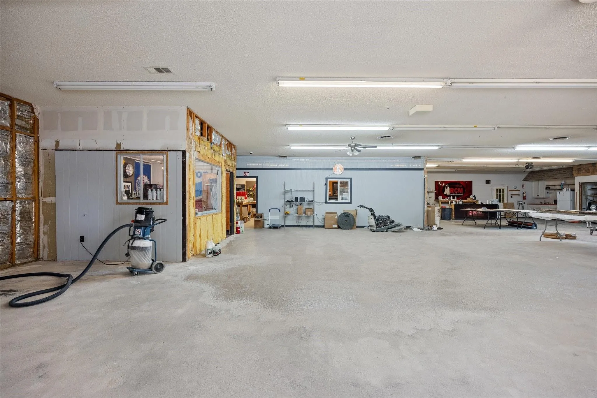 Business For Sale in Somervell County , 1409 Barnard Street, Glen Rose, Texas 76043, 0, 0, Garage spaces, 0 Sqft, built in 2000, Price $690,000, mls#21365001, Real Estate Agent in Glen Rose, Homes For Sale in Somervell county, Homes For Sale in Glen Rose, Realtor in Glen Rose Texas, Real Estate Brokerage Independent Realty Texas, Luminita Cordes Realtor