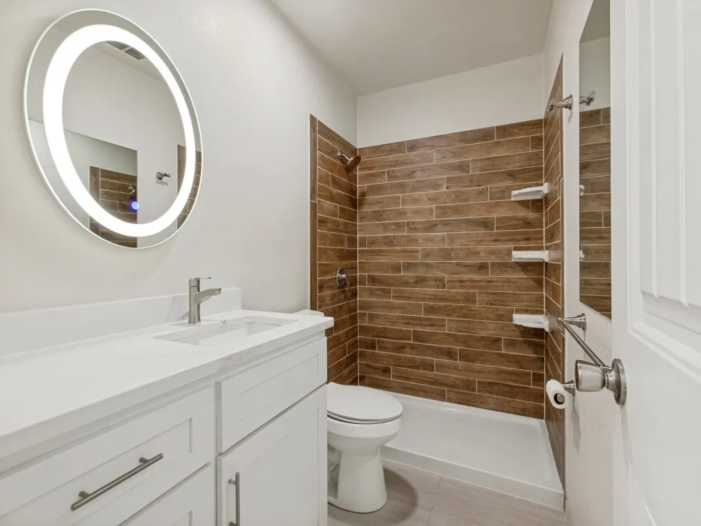 Single Family Residence For Sale in Denton County , 2091 Briarcliff Road, Lewisville, Texas 75067, 4 Bedroom, 2 Bathroom, 2 Garage spaces, 1,742 Sqft, built in 1988, mls#21364900, Real Estate Agent in Lewisville, Homes For Sale in Denton county, Homes For Sale in Lewisville, Realtor in Lewisville Texas, Real Estate Brokerage Independent Realty Texas, Luminita Cordes Realtor