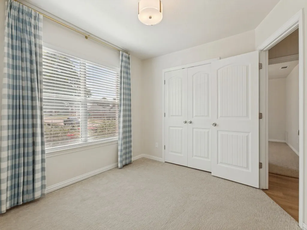 Single Family Residence For Sale in Denton County , 2091 Briarcliff Road, Lewisville, Texas 75067, 4 Bedroom, 2 Bathroom, 2 Garage spaces, 1,742 Sqft, built in 1988, mls#21364900, Real Estate Agent in Lewisville, Homes For Sale in Denton county, Homes For Sale in Lewisville, Realtor in Lewisville Texas, Real Estate Brokerage Independent Realty Texas, Luminita Cordes Realtor