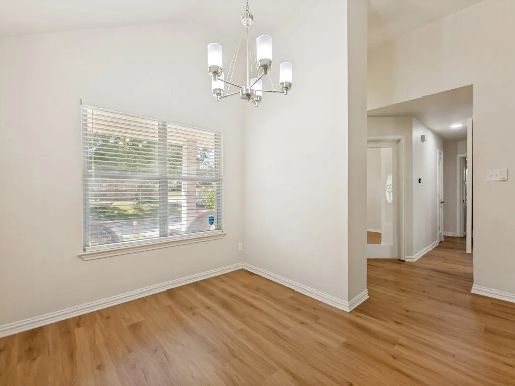 Single Family Residence For Sale in Denton County , 2091 Briarcliff Road, Lewisville, Texas 75067, 4 Bedroom, 2 Bathroom, 2 Garage spaces, 1,742 Sqft, built in 1988, mls#21364900, Real Estate Agent in Lewisville, Homes For Sale in Denton county, Homes For Sale in Lewisville, Realtor in Lewisville Texas, Real Estate Brokerage Independent Realty Texas, Luminita Cordes Realtor