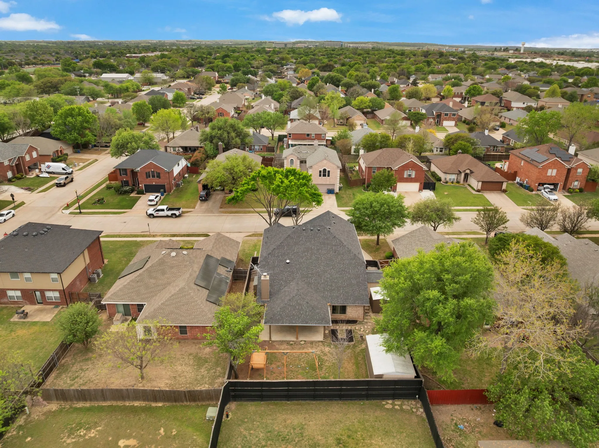 Single Family Residence For Sale in Denton County , 317 Benton Drive, Roanoke, Texas 76262, 4 Bedroom, 3 Bathroom, 2 Garage spaces, 2,788 Sqft, built in 2001, mls#21366004, Real Estate Agent in Roanoke, Homes For Sale in Denton county, Homes For Sale in Roanoke, Realtor in Roanoke Texas, Real Estate Brokerage Independent Realty Texas, Luminita Cordes Realtor