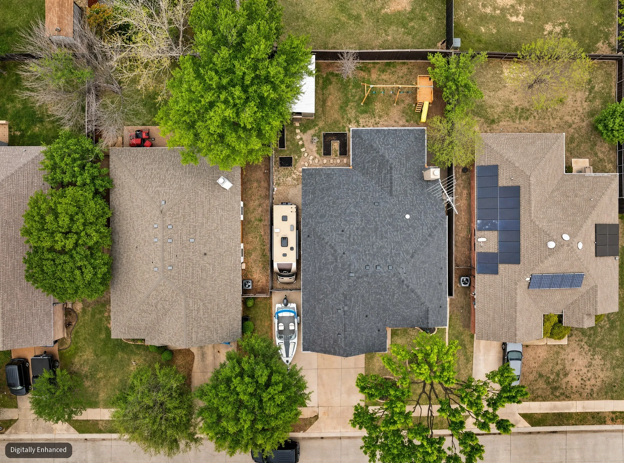 Single Family Residence For Sale in Denton County , 317 Benton Drive, Roanoke, Texas 76262, 4 Bedroom, 3 Bathroom, 2 Garage spaces, 2,788 Sqft, built in 2001, mls#21366004, Real Estate Agent in Roanoke, Homes For Sale in Denton county, Homes For Sale in Roanoke, Realtor in Roanoke Texas, Real Estate Brokerage Independent Realty Texas, Luminita Cordes Realtor