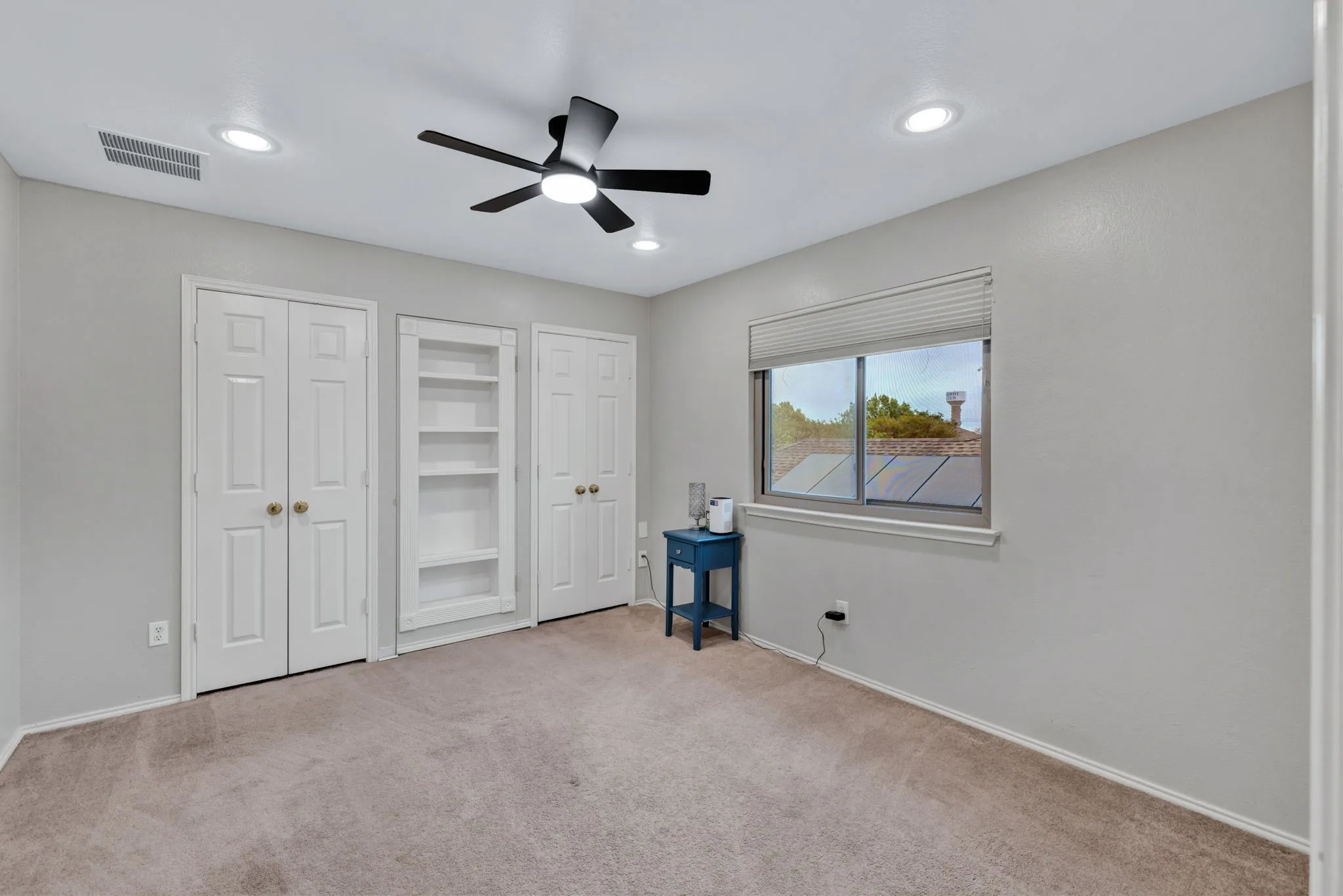 Single Family Residence For Sale in Denton County , 317 Benton Drive, Roanoke, Texas 76262, 4 Bedroom, 3 Bathroom, 2 Garage spaces, 2,788 Sqft, built in 2001, mls#21366004, Real Estate Agent in Roanoke, Homes For Sale in Denton county, Homes For Sale in Roanoke, Realtor in Roanoke Texas, Real Estate Brokerage Independent Realty Texas, Luminita Cordes Realtor