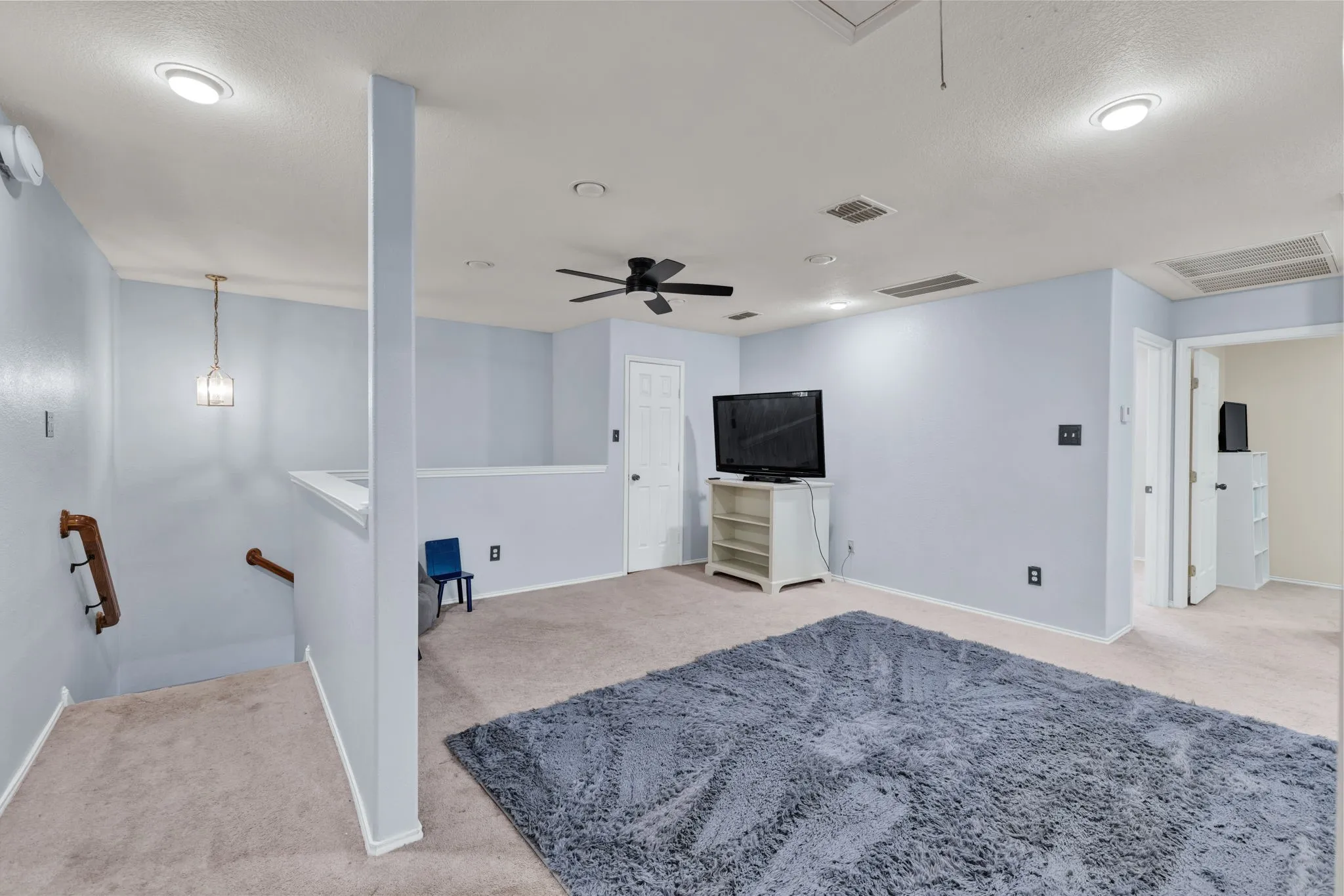 Single Family Residence For Sale in Denton County , 317 Benton Drive, Roanoke, Texas 76262, 4 Bedroom, 3 Bathroom, 2 Garage spaces, 2,788 Sqft, built in 2001, mls#21366004, Real Estate Agent in Roanoke, Homes For Sale in Denton county, Homes For Sale in Roanoke, Realtor in Roanoke Texas, Real Estate Brokerage Independent Realty Texas, Luminita Cordes Realtor