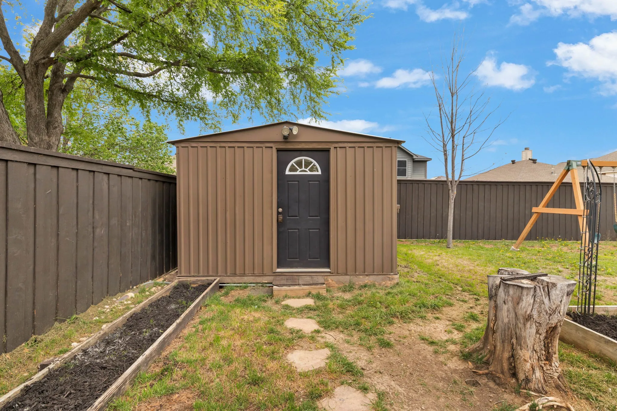 Single Family Residence For Sale in Denton County , 317 Benton Drive, Roanoke, Texas 76262, 4 Bedroom, 3 Bathroom, 2 Garage spaces, 2,788 Sqft, built in 2001, mls#21366004, Real Estate Agent in Roanoke, Homes For Sale in Denton county, Homes For Sale in Roanoke, Realtor in Roanoke Texas, Real Estate Brokerage Independent Realty Texas, Luminita Cordes Realtor