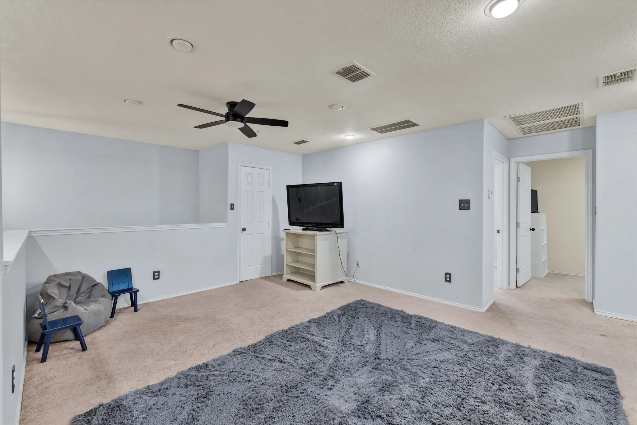 Single Family Residence For Sale in Denton County , 317 Benton Drive, Roanoke, Texas 76262, 4 Bedroom, 3 Bathroom, 2 Garage spaces, 2,788 Sqft, built in 2001, mls#21366004, Real Estate Agent in Roanoke, Homes For Sale in Denton county, Homes For Sale in Roanoke, Realtor in Roanoke Texas, Real Estate Brokerage Independent Realty Texas, Luminita Cordes Realtor