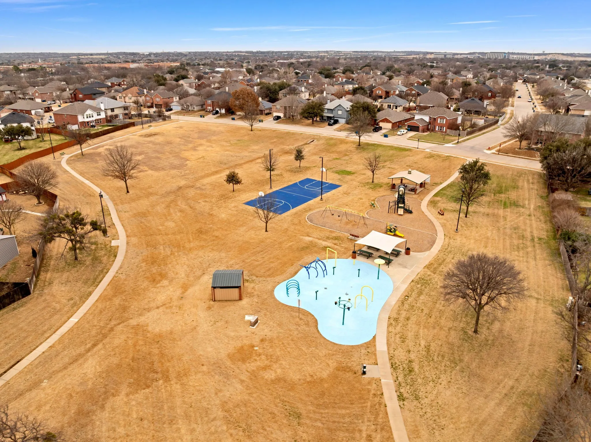 Single Family Residence For Sale in Denton County , 317 Benton Drive, Roanoke, Texas 76262, 4 Bedroom, 3 Bathroom, 2 Garage spaces, 2,788 Sqft, built in 2001, mls#21366004, Real Estate Agent in Roanoke, Homes For Sale in Denton county, Homes For Sale in Roanoke, Realtor in Roanoke Texas, Real Estate Brokerage Independent Realty Texas, Luminita Cordes Realtor