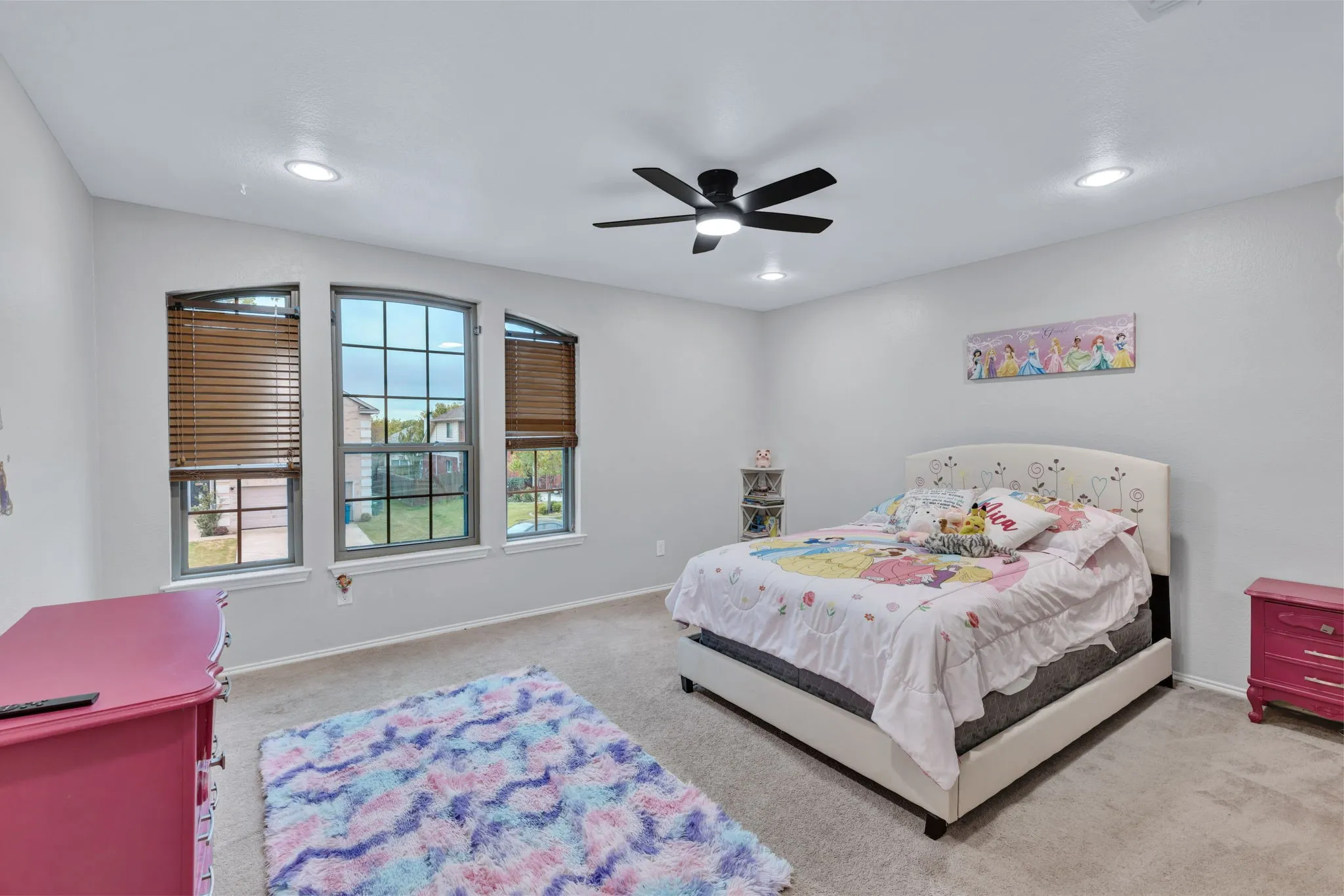 Single Family Residence For Sale in Denton County , 317 Benton Drive, Roanoke, Texas 76262, 4 Bedroom, 3 Bathroom, 2 Garage spaces, 2,788 Sqft, built in 2001, mls#21366004, Real Estate Agent in Roanoke, Homes For Sale in Denton county, Homes For Sale in Roanoke, Realtor in Roanoke Texas, Real Estate Brokerage Independent Realty Texas, Luminita Cordes Realtor
