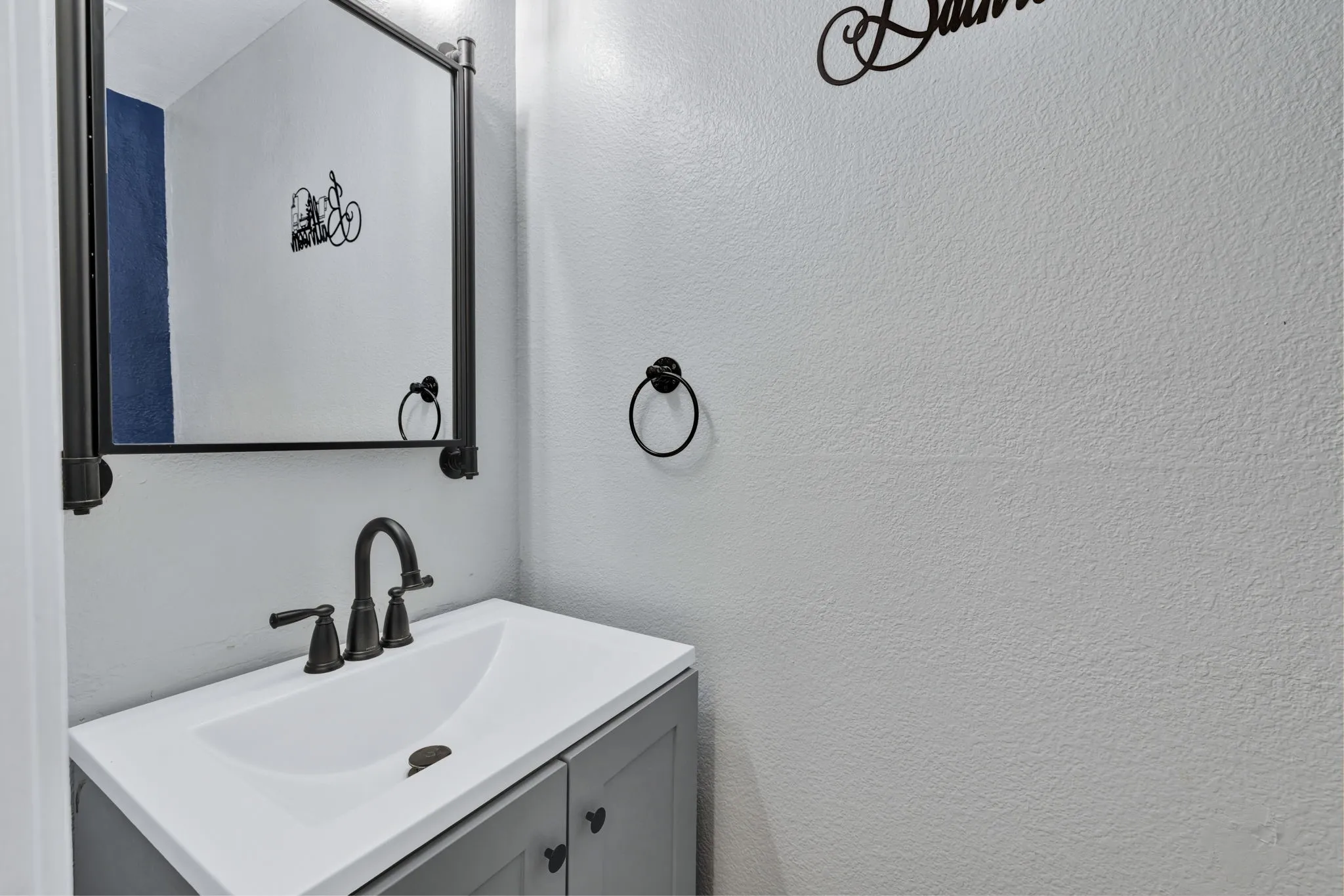 Single Family Residence For Sale in Denton County , 317 Benton Drive, Roanoke, Texas 76262, 4 Bedroom, 3 Bathroom, 2 Garage spaces, 2,788 Sqft, built in 2001, mls#21366004, Real Estate Agent in Roanoke, Homes For Sale in Denton county, Homes For Sale in Roanoke, Realtor in Roanoke Texas, Real Estate Brokerage Independent Realty Texas, Luminita Cordes Realtor