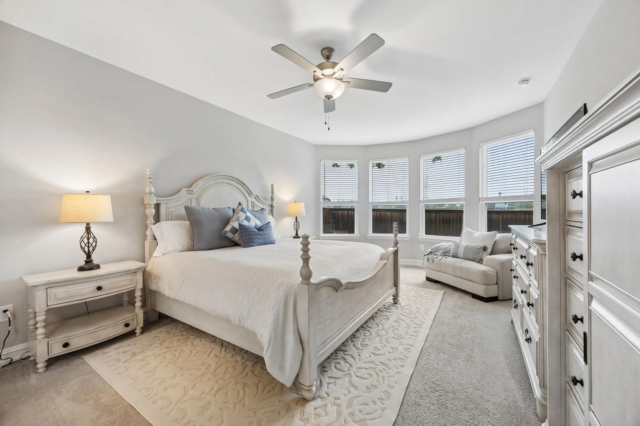 Single Family Residence For Sale in Collin County , 2335 Whitney Lane, Wylie, Texas 75098, 4 Bedroom, 3 Bathroom, 3 Garage spaces, 3,352 Sqft, built in 2020, mls#21366012, Real Estate Agent in Wylie, Homes For Sale in Collin county, Homes For Sale in Wylie, Realtor in Wylie Texas, Real Estate Brokerage Independent Realty Texas, Luminita Cordes Realtor