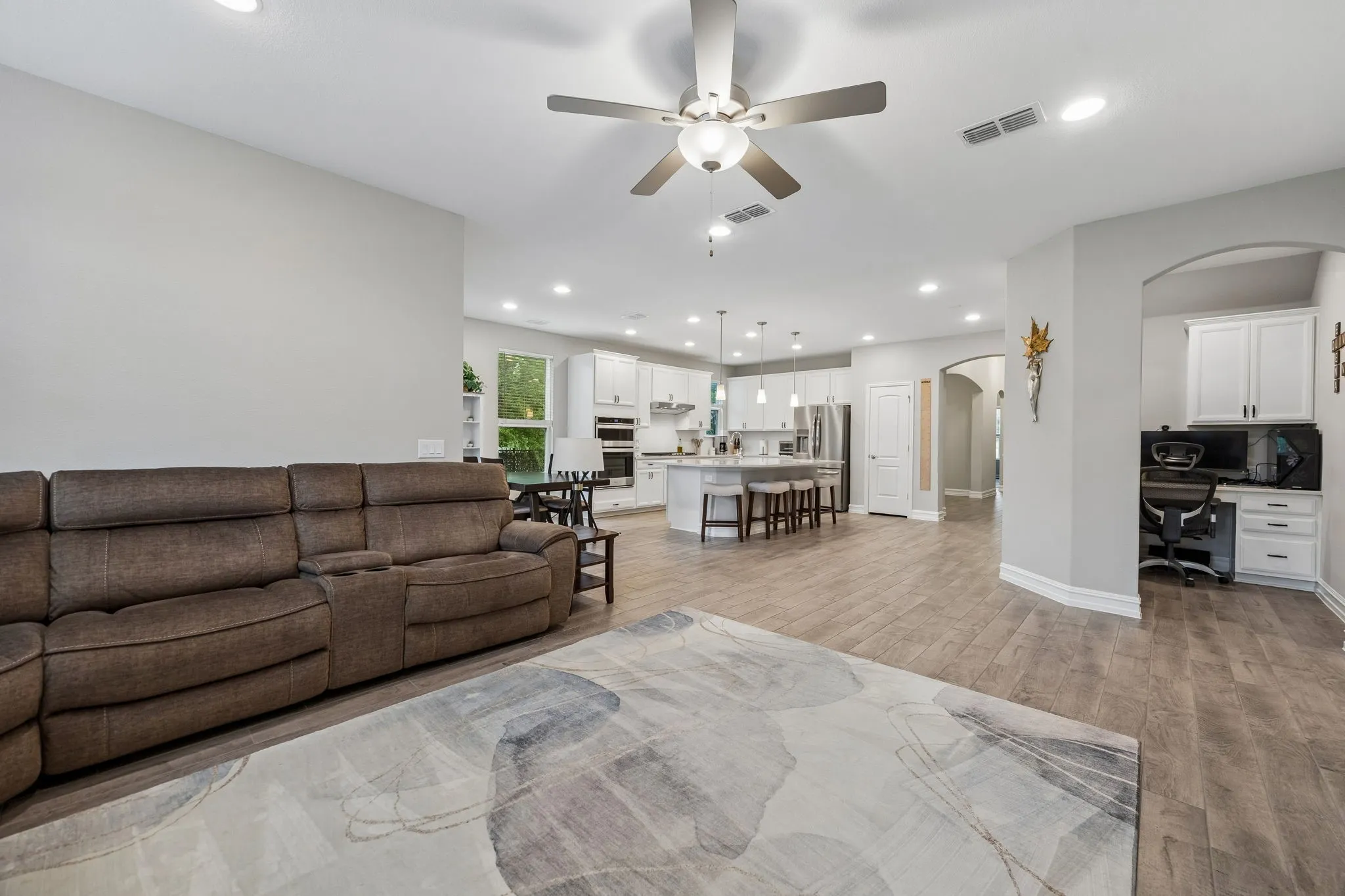 Single Family Residence For Sale in Collin County , 2335 Whitney Lane, Wylie, Texas 75098, 4 Bedroom, 3 Bathroom, 3 Garage spaces, 3,352 Sqft, built in 2020, mls#21366012, Real Estate Agent in Wylie, Homes For Sale in Collin county, Homes For Sale in Wylie, Realtor in Wylie Texas, Real Estate Brokerage Independent Realty Texas, Luminita Cordes Realtor