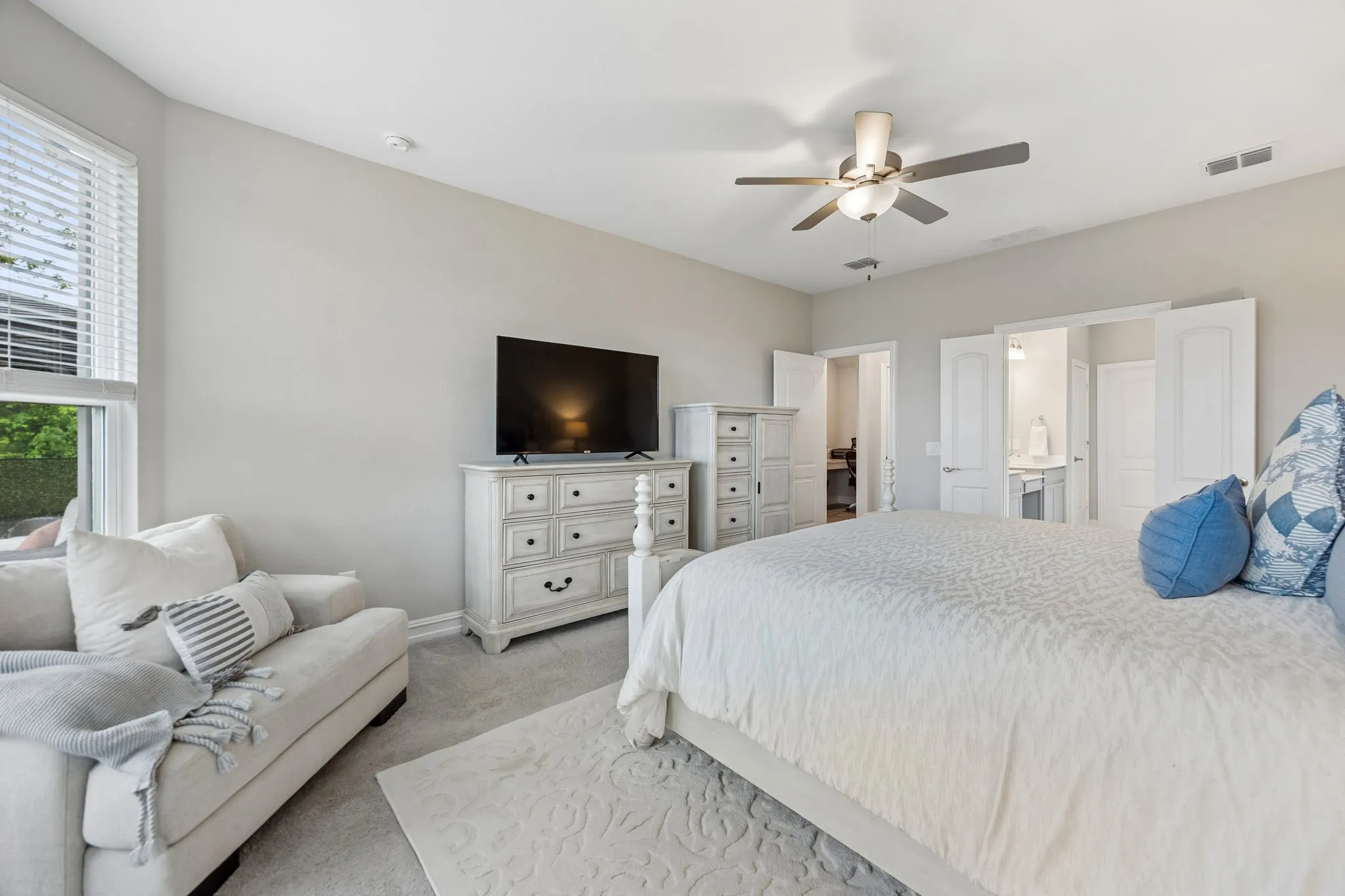 Single Family Residence For Sale in Collin County , 2335 Whitney Lane, Wylie, Texas 75098, 4 Bedroom, 3 Bathroom, 3 Garage spaces, 3,352 Sqft, built in 2020, mls#21366012, Real Estate Agent in Wylie, Homes For Sale in Collin county, Homes For Sale in Wylie, Realtor in Wylie Texas, Real Estate Brokerage Independent Realty Texas, Luminita Cordes Realtor