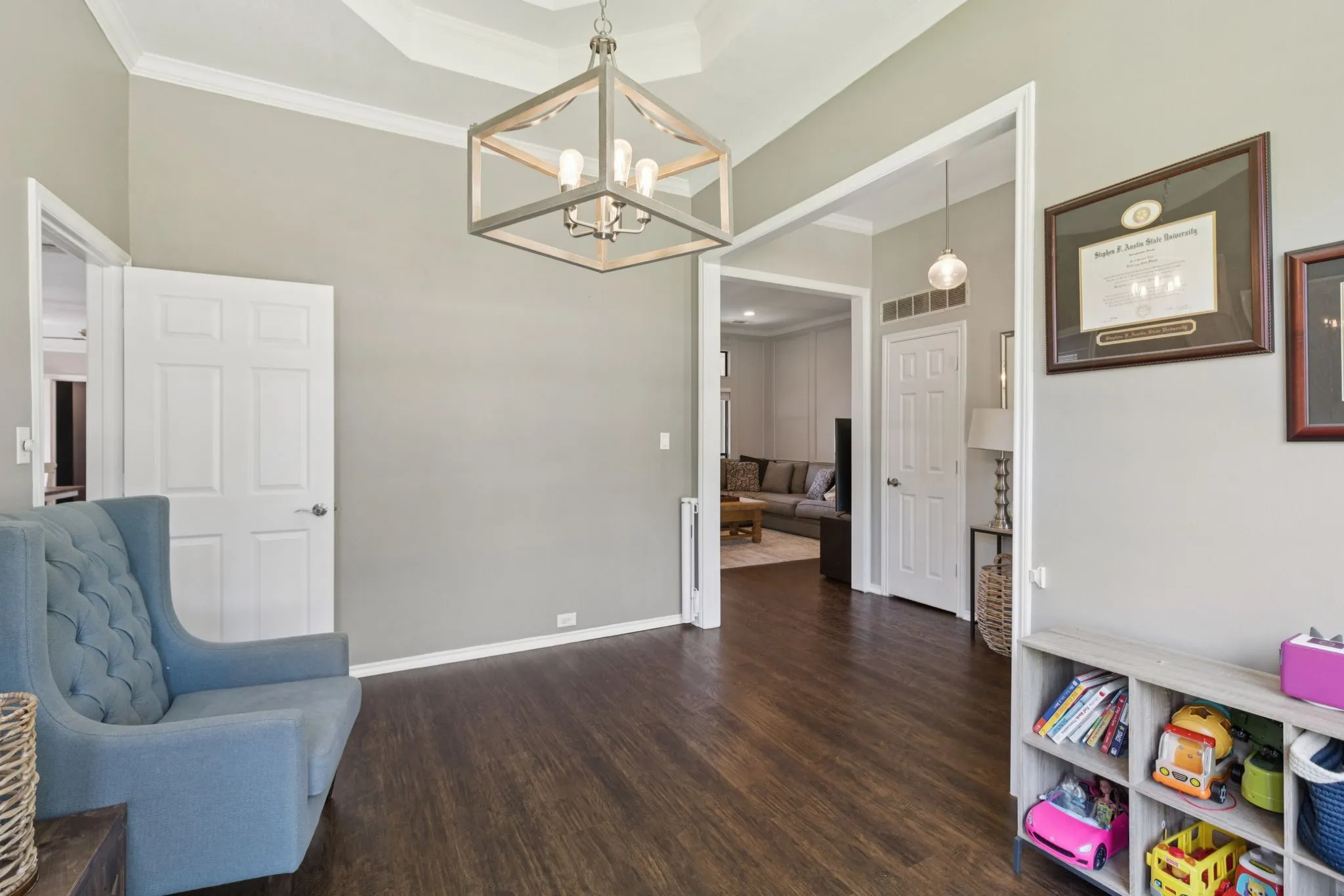 Single Family Residence For Sale in Denton County , 1224 Cloudy Sky Lane, Lewisville, Texas 75067, 3 Bedroom, 3 Bathroom, 2 Garage spaces, 2,087 Sqft, built in 1988, mls#21365388, Real Estate Agent in Lewisville, Homes For Sale in Denton county, Homes For Sale in Lewisville, Realtor in Lewisville Texas, Real Estate Brokerage Independent Realty Texas, Luminita Cordes Realtor