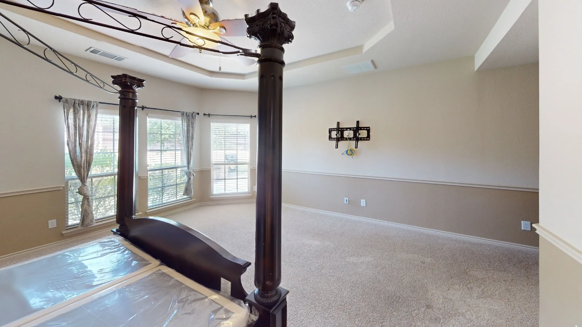 Single Family Residence For Rent in Tarrant County , 5628 Sleepy Creek Lane, Fort Worth, Texas 76179, 5 Bedroom, 3 Bathroom, 3 Garage spaces, 3,664 Sqft, built in 2009, mls#21366060, Real Estate Agent in Fort Worth, Homes For Rent in Tarrant county, Homes For Rent in Fort Worth, Realtor in Fort Worth Texas, Real Estate Brokerage Independent Realty Texas, Luminita Cordes Realtor