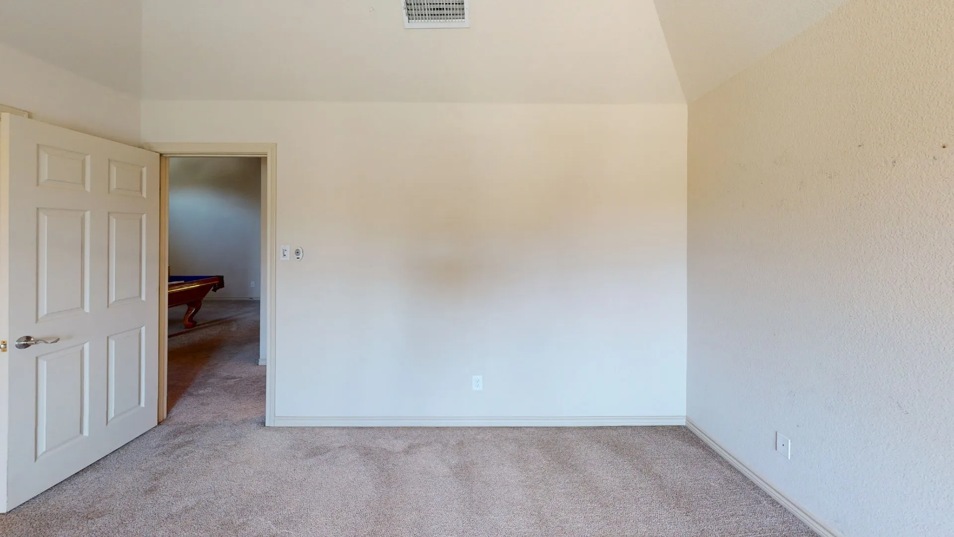 Single Family Residence For Rent in Tarrant County , 5628 Sleepy Creek Lane, Fort Worth, Texas 76179, 5 Bedroom, 3 Bathroom, 3 Garage spaces, 3,664 Sqft, built in 2009, mls#21366060, Real Estate Agent in Fort Worth, Homes For Rent in Tarrant county, Homes For Rent in Fort Worth, Realtor in Fort Worth Texas, Real Estate Brokerage Independent Realty Texas, Luminita Cordes Realtor