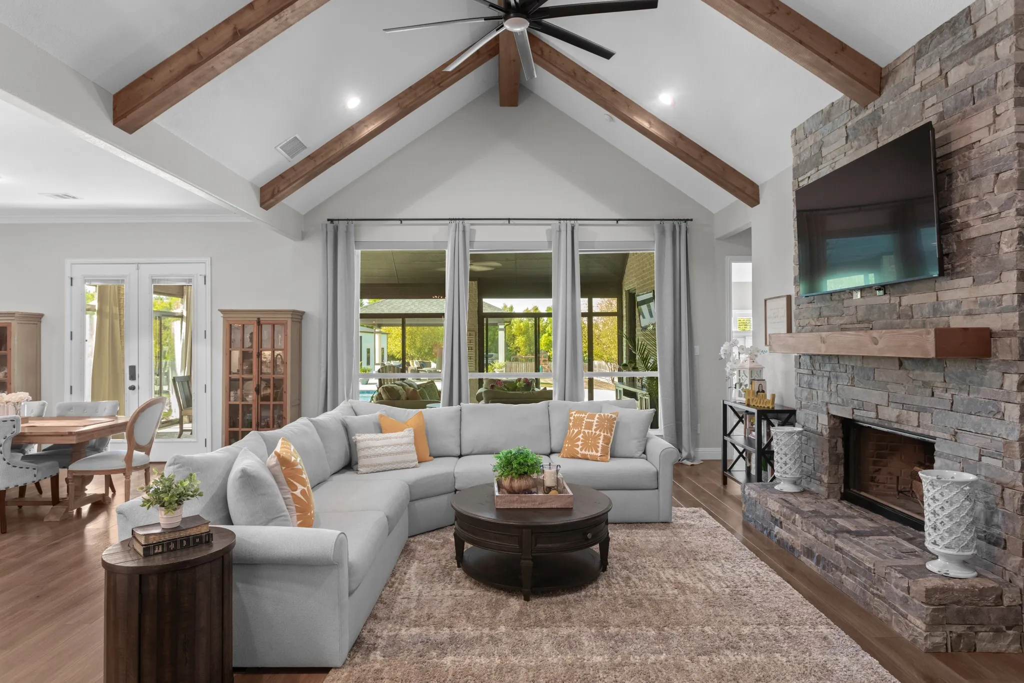 Single Family Residence For Sale in Denton County , 14812 Crystal Spring Drive, Justin, Texas 76247, 4 Bedroom, 4 Bathroom, 3 Garage spaces, 2,981 Sqft, built in 2021, mls#21364675, Real Estate Agent in Justin, Homes For Sale in Denton county, Homes For Sale in Justin, Realtor in Justin Texas, Real Estate Brokerage Independent Realty Texas, Luminita Cordes Realtor