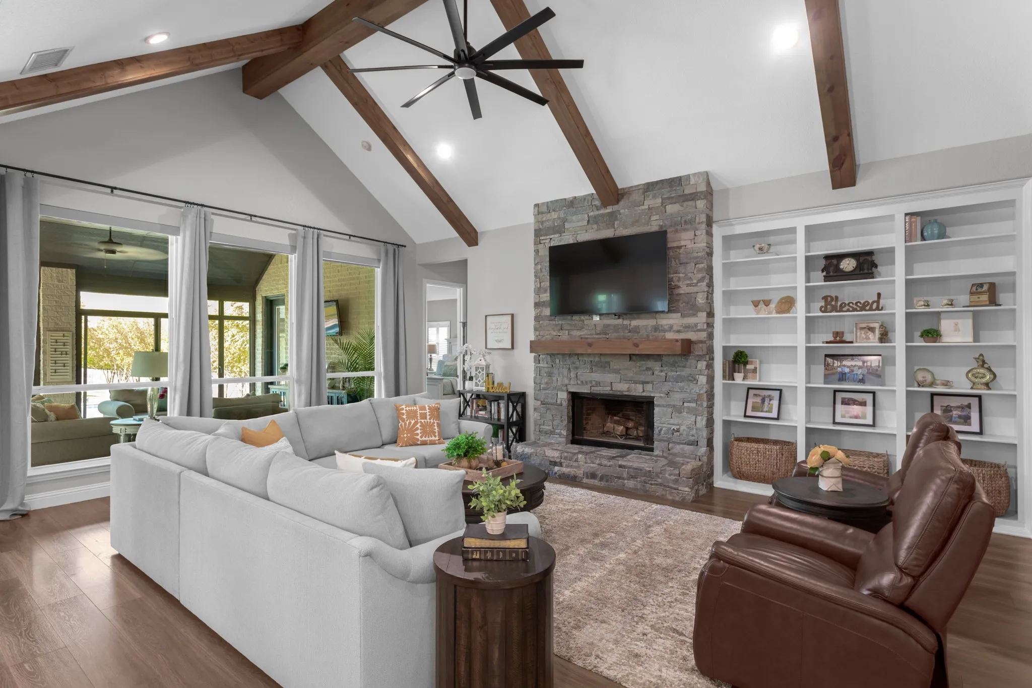 Single Family Residence For Sale in Denton County , 14812 Crystal Spring Drive, Justin, Texas 76247, 4 Bedroom, 4 Bathroom, 3 Garage spaces, 2,981 Sqft, built in 2021, mls#21364675, Real Estate Agent in Justin, Homes For Sale in Denton county, Homes For Sale in Justin, Realtor in Justin Texas, Real Estate Brokerage Independent Realty Texas, Luminita Cordes Realtor
