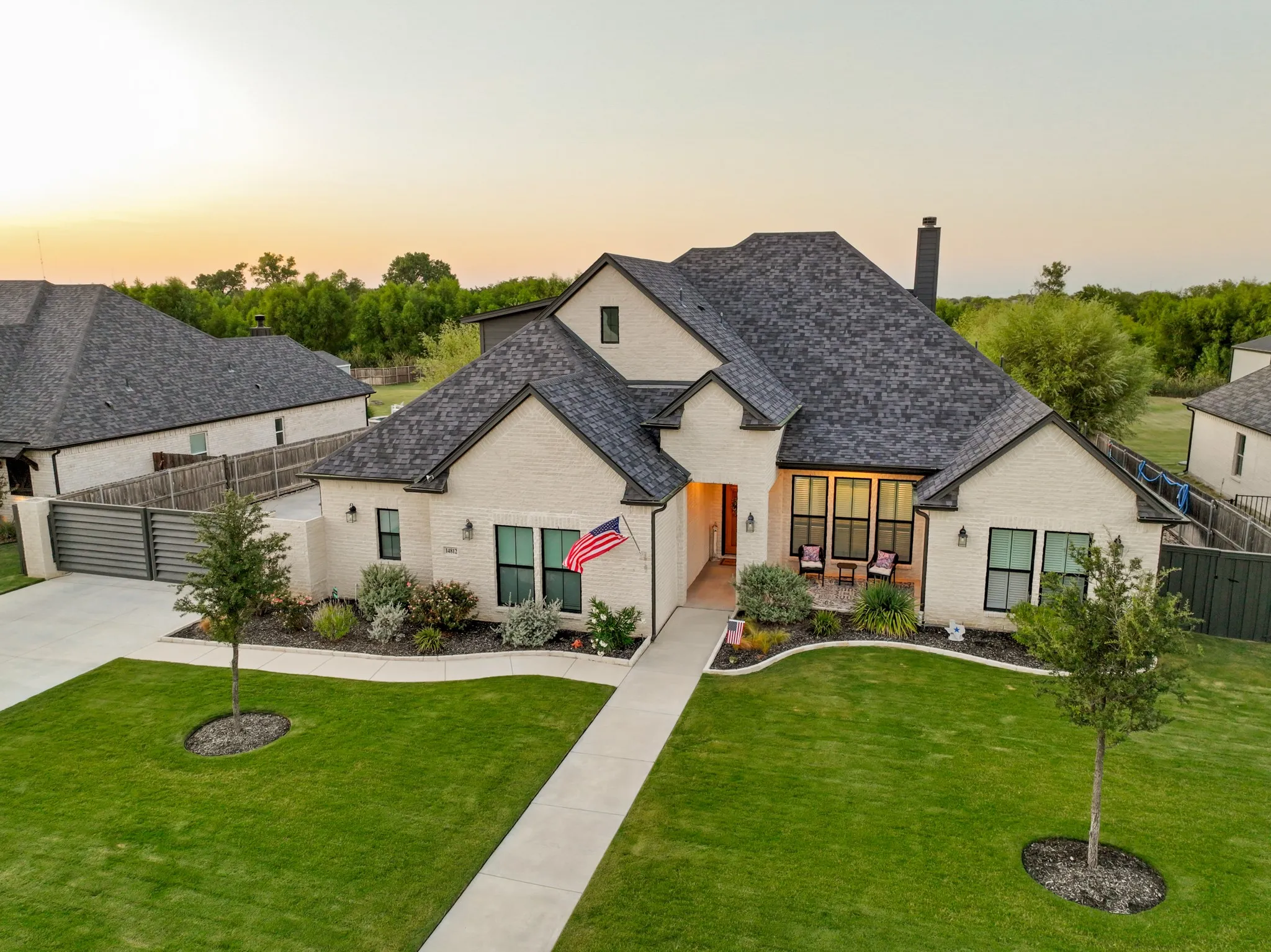 Single Family Residence For Sale in Denton County , 14812 Crystal Spring Drive, Justin, Texas 76247, 4 Bedroom, 4 Bathroom, 3 Garage spaces, 2,981 Sqft, built in 2021, mls#21364675, Real Estate Agent in Justin, Homes For Sale in Denton county, Homes For Sale in Justin, Realtor in Justin Texas, Real Estate Brokerage Independent Realty Texas, Luminita Cordes Realtor