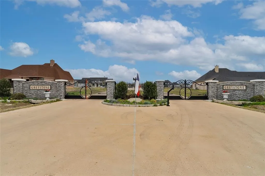 Unimproved Land For Sale in Ellis County , Lot 24A Blackstone Parkway, Waxahachie, Texas 75167, 0, 0, Garage spaces, 0 Sqft, built in 0, mls#21365674, Real Estate Agent in Waxahachie, Homes For Sale in Ellis county, Homes For Sale in Waxahachie, Realtor in Waxahachie Texas, Real Estate Brokerage Independent Realty Texas, Luminita Cordes Realtor