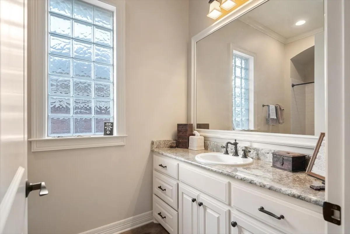 Single Family Residence For Sale in Mc Lennan County , 1608 Ridgewood Drive, Waco, Texas 76710, 3 Bedroom, 4 Bathroom, 2 Garage spaces, 3,043 Sqft, built in 2012, mls#21366053, Real Estate Agent in Waco, Homes For Sale in Mc Lennan county, Homes For Sale in Waco, Realtor in Waco Texas, Real Estate Brokerage Independent Realty Texas, Luminita Cordes Realtor