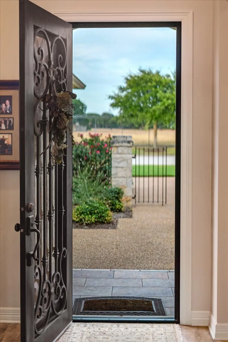 Single Family Residence For Sale in Mc Lennan County , 1608 Ridgewood Drive, Waco, Texas 76710, 3 Bedroom, 4 Bathroom, 2 Garage spaces, 3,043 Sqft, built in 2012, mls#21366053, Real Estate Agent in Waco, Homes For Sale in Mc Lennan county, Homes For Sale in Waco, Realtor in Waco Texas, Real Estate Brokerage Independent Realty Texas, Luminita Cordes Realtor