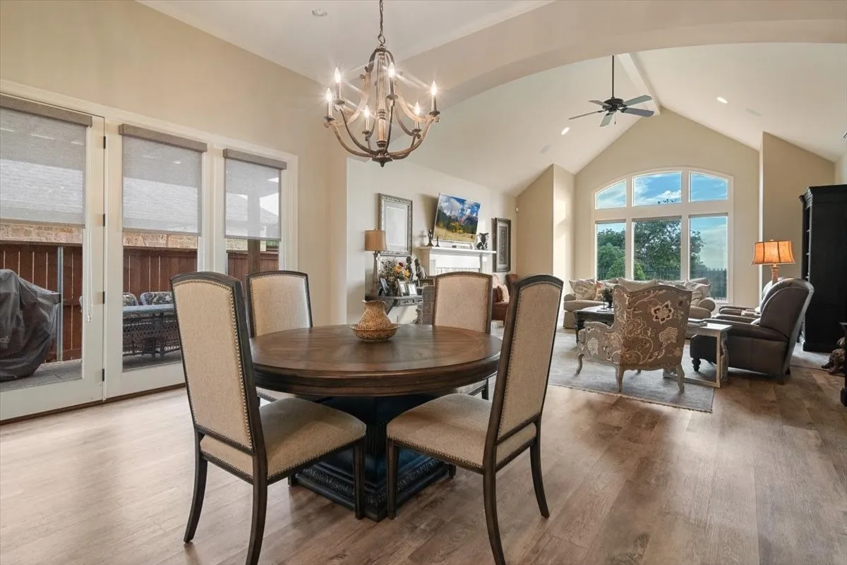 Single Family Residence For Sale in Mc Lennan County , 1608 Ridgewood Drive, Waco, Texas 76710, 3 Bedroom, 4 Bathroom, 2 Garage spaces, 3,043 Sqft, built in 2012, mls#21366053, Real Estate Agent in Waco, Homes For Sale in Mc Lennan county, Homes For Sale in Waco, Realtor in Waco Texas, Real Estate Brokerage Independent Realty Texas, Luminita Cordes Realtor
