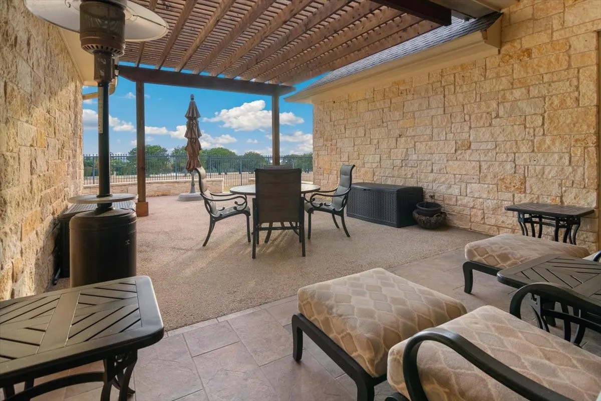 Single Family Residence For Sale in Mc Lennan County , 1608 Ridgewood Drive, Waco, Texas 76710, 3 Bedroom, 4 Bathroom, 2 Garage spaces, 3,043 Sqft, built in 2012, mls#21366053, Real Estate Agent in Waco, Homes For Sale in Mc Lennan county, Homes For Sale in Waco, Realtor in Waco Texas, Real Estate Brokerage Independent Realty Texas, Luminita Cordes Realtor