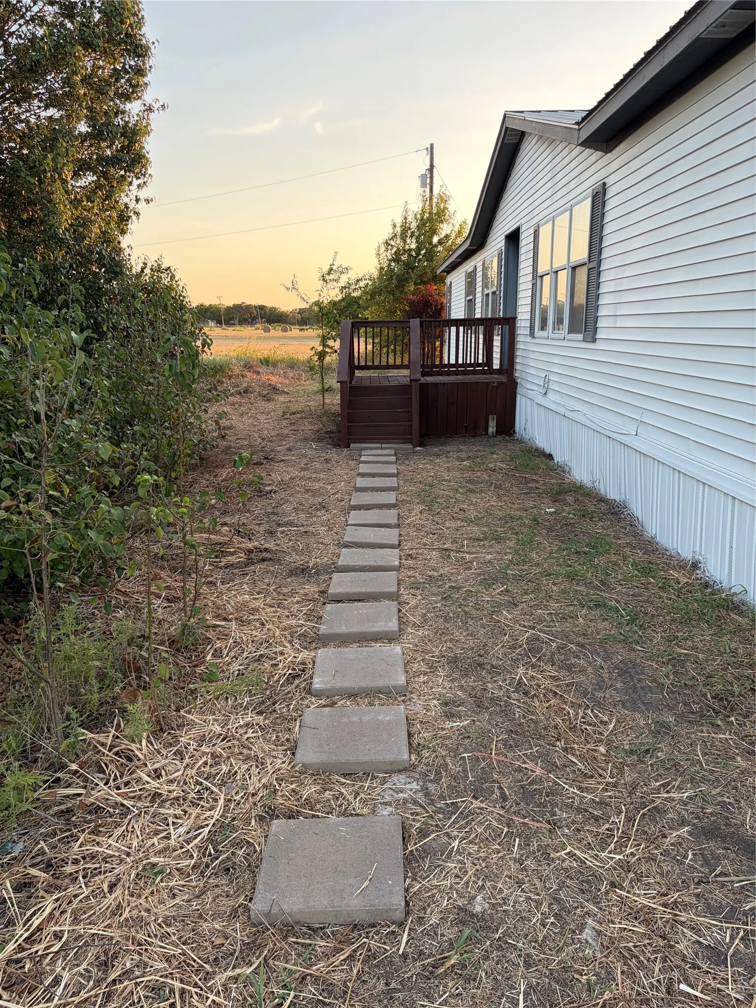 Single Family Residence For Rent in Navarro County , 5226 Fm 709 S, Corsicana, Texas 75110, 4 Bedroom, 3 Bathroom, 3 Garage spaces, 2,128 Sqft, built in 2001, mls#21365443, Real Estate Agent in Corsicana, Homes For Rent in Navarro county, Homes For Rent in Corsicana, Realtor in Corsicana Texas, Real Estate Brokerage Independent Realty Texas, Luminita Cordes Realtor