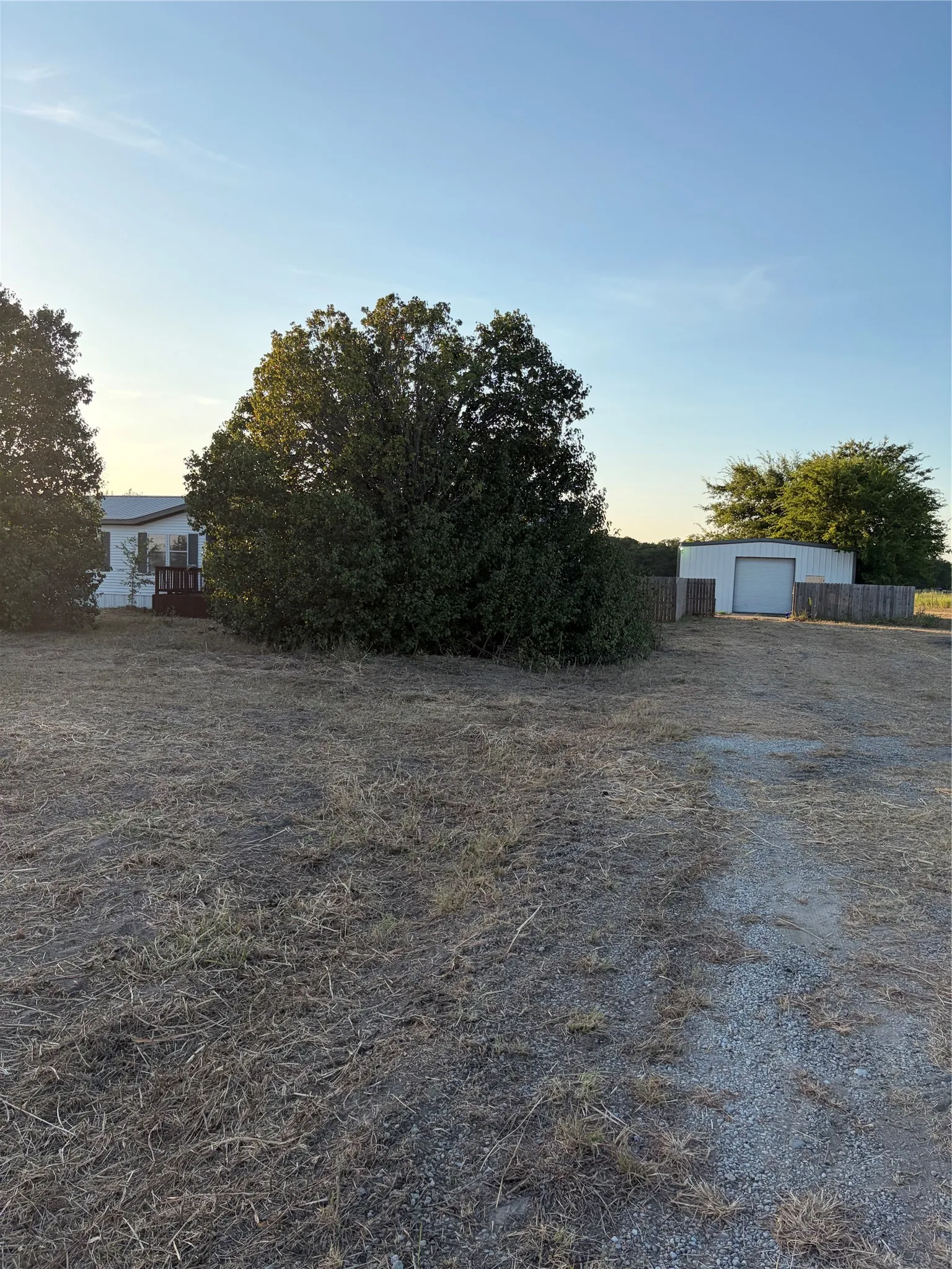 Single Family Residence For Rent in Navarro County , 5226 Fm 709 S, Corsicana, Texas 75110, 4 Bedroom, 3 Bathroom, 3 Garage spaces, 2,128 Sqft, built in 2001, mls#21365443, Real Estate Agent in Corsicana, Homes For Rent in Navarro county, Homes For Rent in Corsicana, Realtor in Corsicana Texas, Real Estate Brokerage Independent Realty Texas, Luminita Cordes Realtor