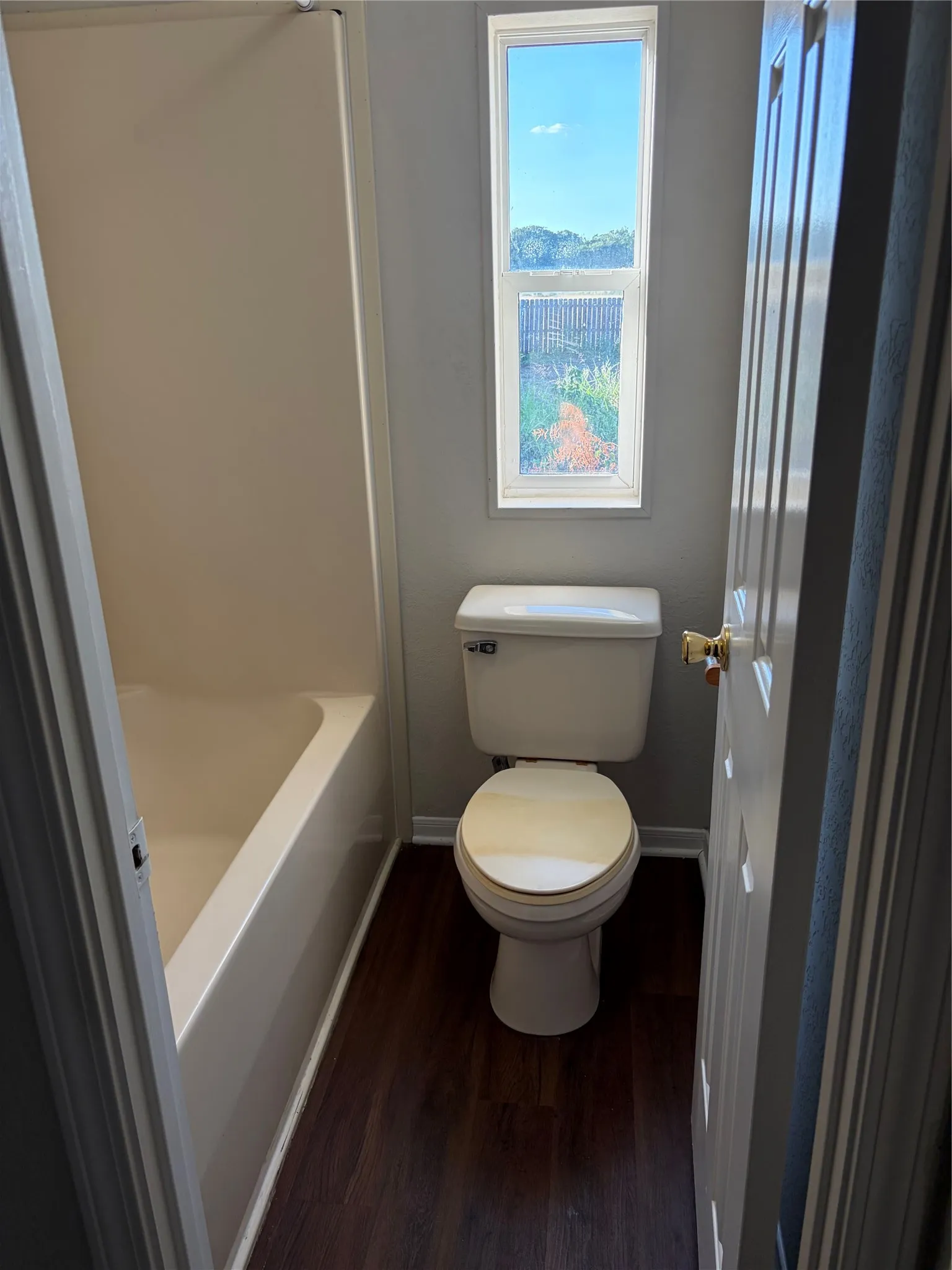 Single Family Residence For Rent in Navarro County , 5226 Fm 709 S, Corsicana, Texas 75110, 4 Bedroom, 3 Bathroom, 3 Garage spaces, 2,128 Sqft, built in 2001, mls#21365443, Real Estate Agent in Corsicana, Homes For Rent in Navarro county, Homes For Rent in Corsicana, Realtor in Corsicana Texas, Real Estate Brokerage Independent Realty Texas, Luminita Cordes Realtor