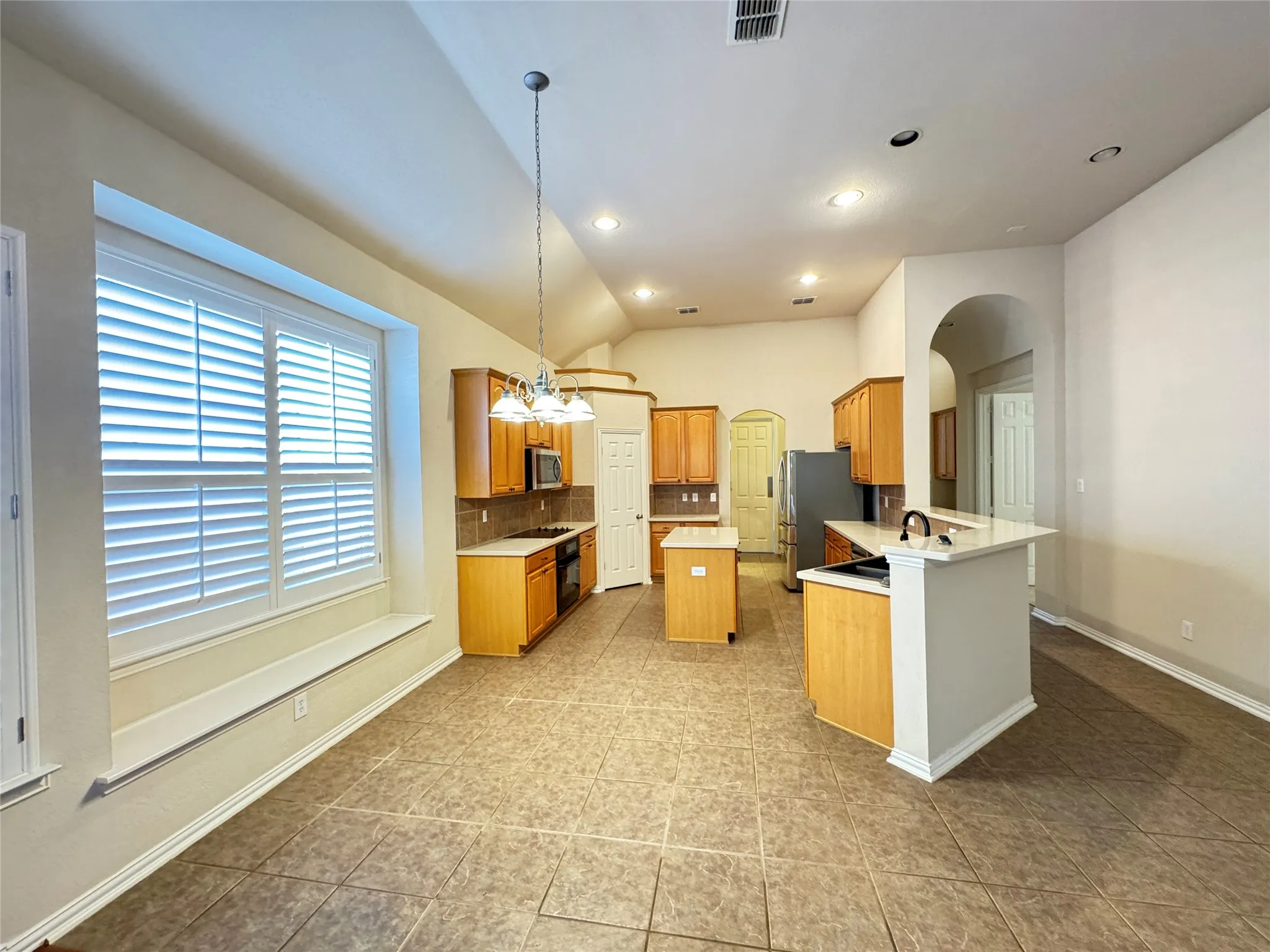 Single Family Residence For Rent in Collin County , 14620 Falling Leaf Drive, Frisco, Texas 75035, 3 Bedroom, 2 Bathroom, 2 Garage spaces, 2,330 Sqft, built in 2004, mls#21356692, Real Estate Agent in Frisco, Homes For Rent in Collin county, Homes For Rent in Frisco, Realtor in Frisco Texas, Real Estate Brokerage Independent Realty Texas, Luminita Cordes Realtor