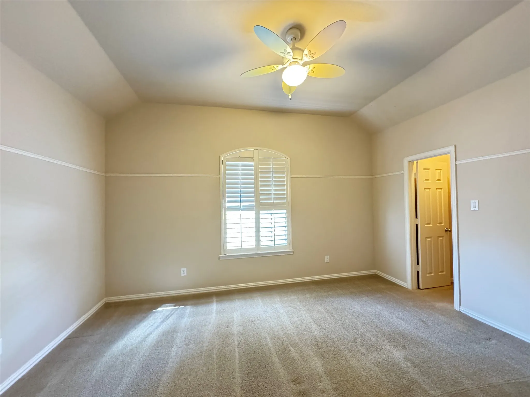Single Family Residence For Rent in Collin County , 14620 Falling Leaf Drive, Frisco, Texas 75035, 3 Bedroom, 2 Bathroom, 2 Garage spaces, 2,330 Sqft, built in 2004, mls#21356692, Real Estate Agent in Frisco, Homes For Rent in Collin county, Homes For Rent in Frisco, Realtor in Frisco Texas, Real Estate Brokerage Independent Realty Texas, Luminita Cordes Realtor
