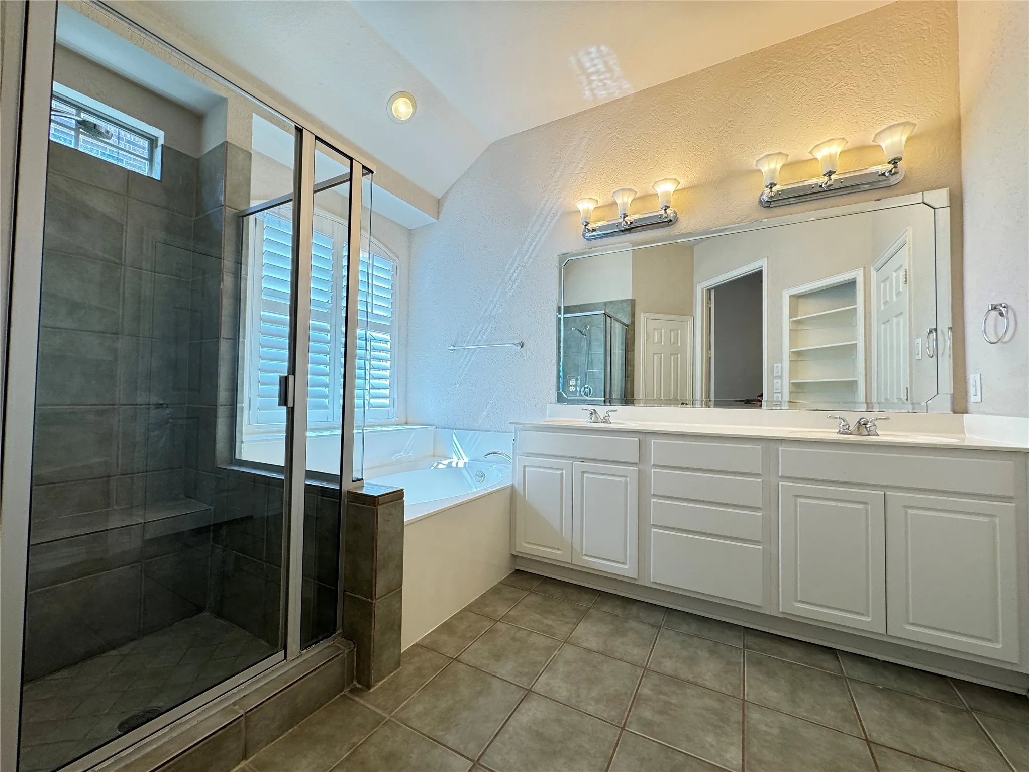 Single Family Residence For Rent in Collin County , 14620 Falling Leaf Drive, Frisco, Texas 75035, 3 Bedroom, 2 Bathroom, 2 Garage spaces, 2,330 Sqft, built in 2004, mls#21356692, Real Estate Agent in Frisco, Homes For Rent in Collin county, Homes For Rent in Frisco, Realtor in Frisco Texas, Real Estate Brokerage Independent Realty Texas, Luminita Cordes Realtor