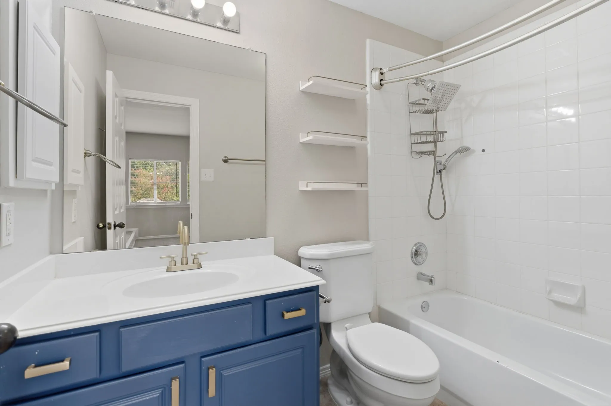 Single Family Residence For Rent in Collin County , 708 Hackberry Ridge Drive, Mc Kinney, Texas 75072, 4 Bedroom, 4 Bathroom, 2 Garage spaces, 3,269 Sqft, built in 1999, mls#21365494, Real Estate Agent in Mc Kinney, Homes For Rent in Collin county, Homes For Rent in Mc Kinney, Realtor in Mc Kinney Texas, Real Estate Brokerage Independent Realty Texas, Luminita Cordes Realtor