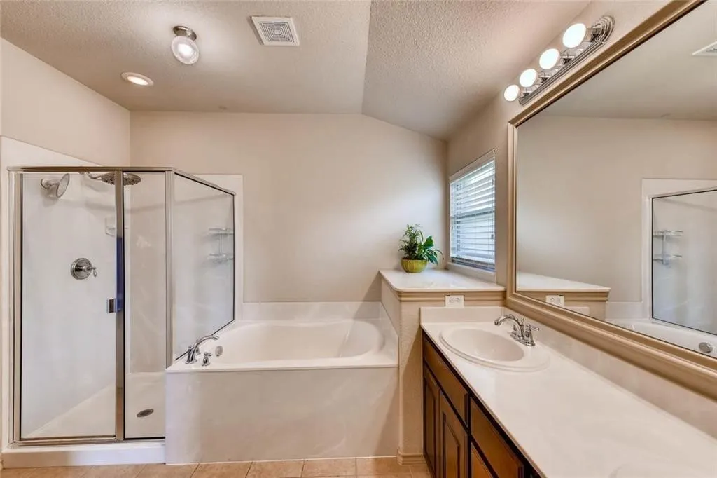 Single Family Residence For Rent in Denton County , 3401 Buckthorn Lane, Denton, Texas 76226, 3 Bedroom, 2 Bathroom, 2 Garage spaces, 2,040 Sqft, built in 2011, mls#21366068, Real Estate Agent in Denton, Homes For Rent in Denton county, Homes For Rent in Denton, Realtor in Denton Texas, Real Estate Brokerage Independent Realty Texas, Luminita Cordes Realtor
